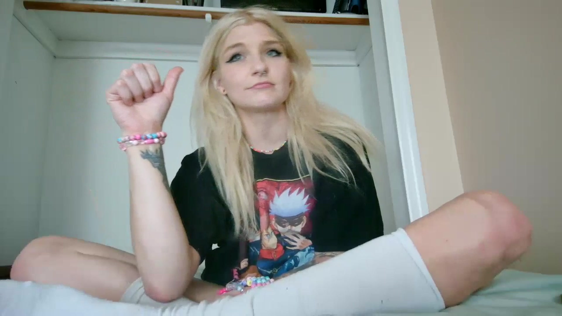Gallery image thumbnail from DuckChan0's myfreecams stream on, 07/14/2023, 19:17 image 6 of 20