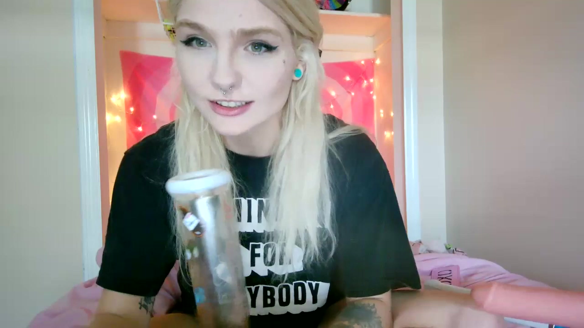 Gallery image thumbnail from DuckChan0's myfreecams stream on, 07/21/2023, 16:24 image 1 of 20