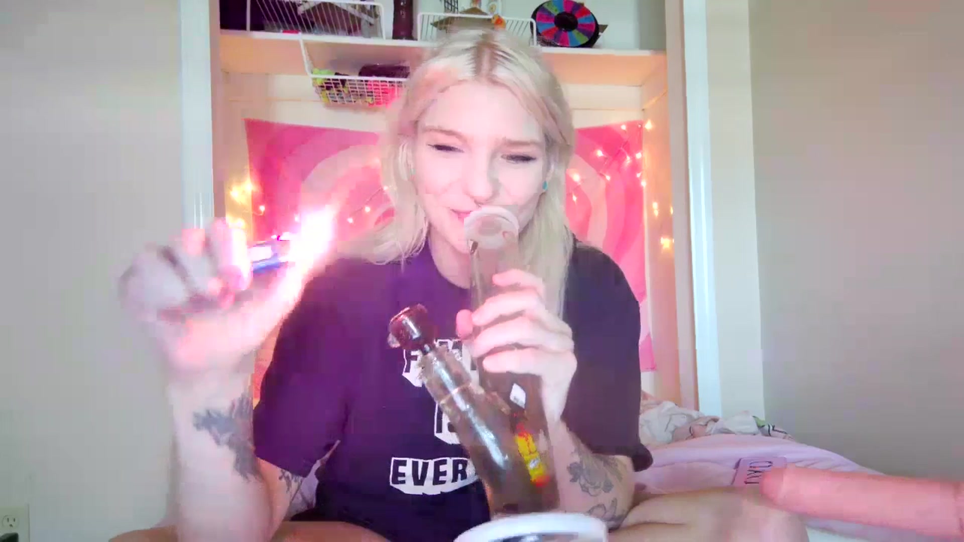 Gallery image thumbnail from DuckChan0's myfreecams stream on, 07/21/2023, 16:24 image 4 of 20