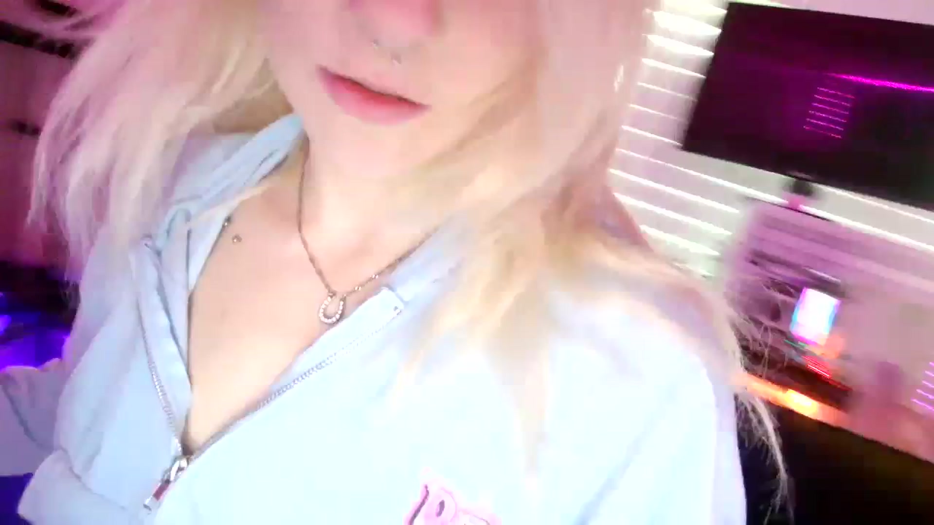 Gallery image thumbnail from DuckChan0's myfreecams stream on, 07/24/2023, 16:52 image 11 of 20