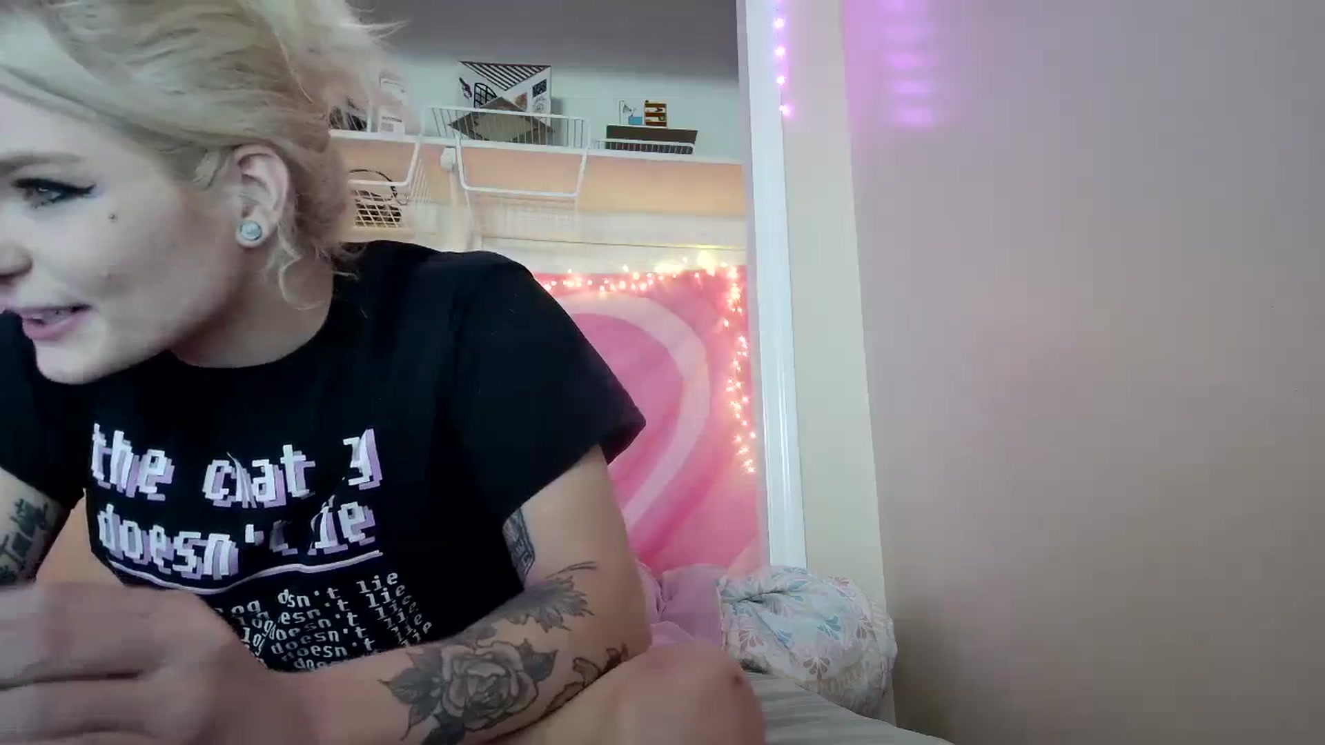 Gallery image thumbnail from DuckChan0's myfreecams stream on, 07/31/2023, 16:51 image 3 of 20