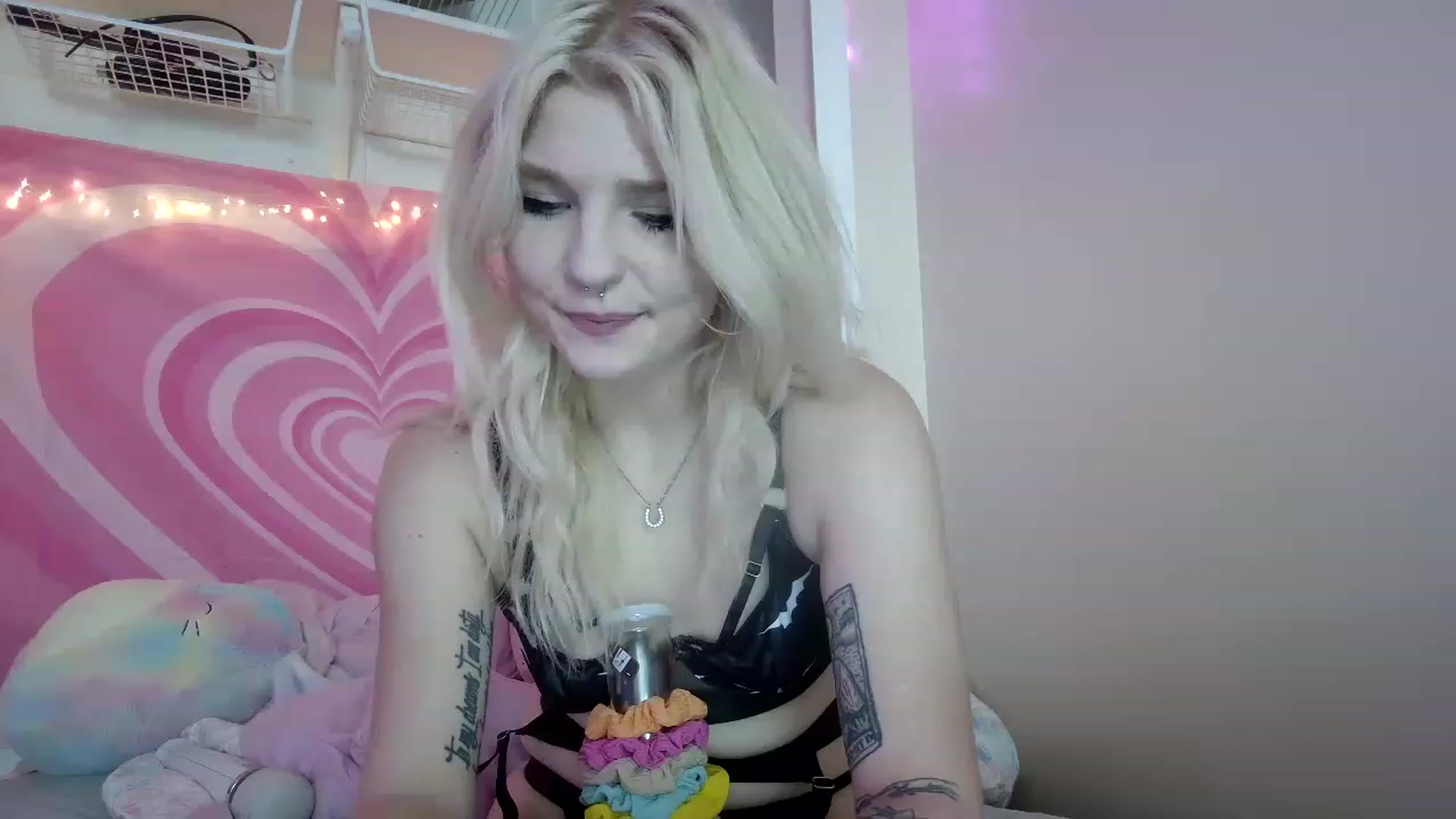 Gallery image thumbnail from DuckChan0's myfreecams stream on, 07/31/2023, 18:10 image 12 of 20