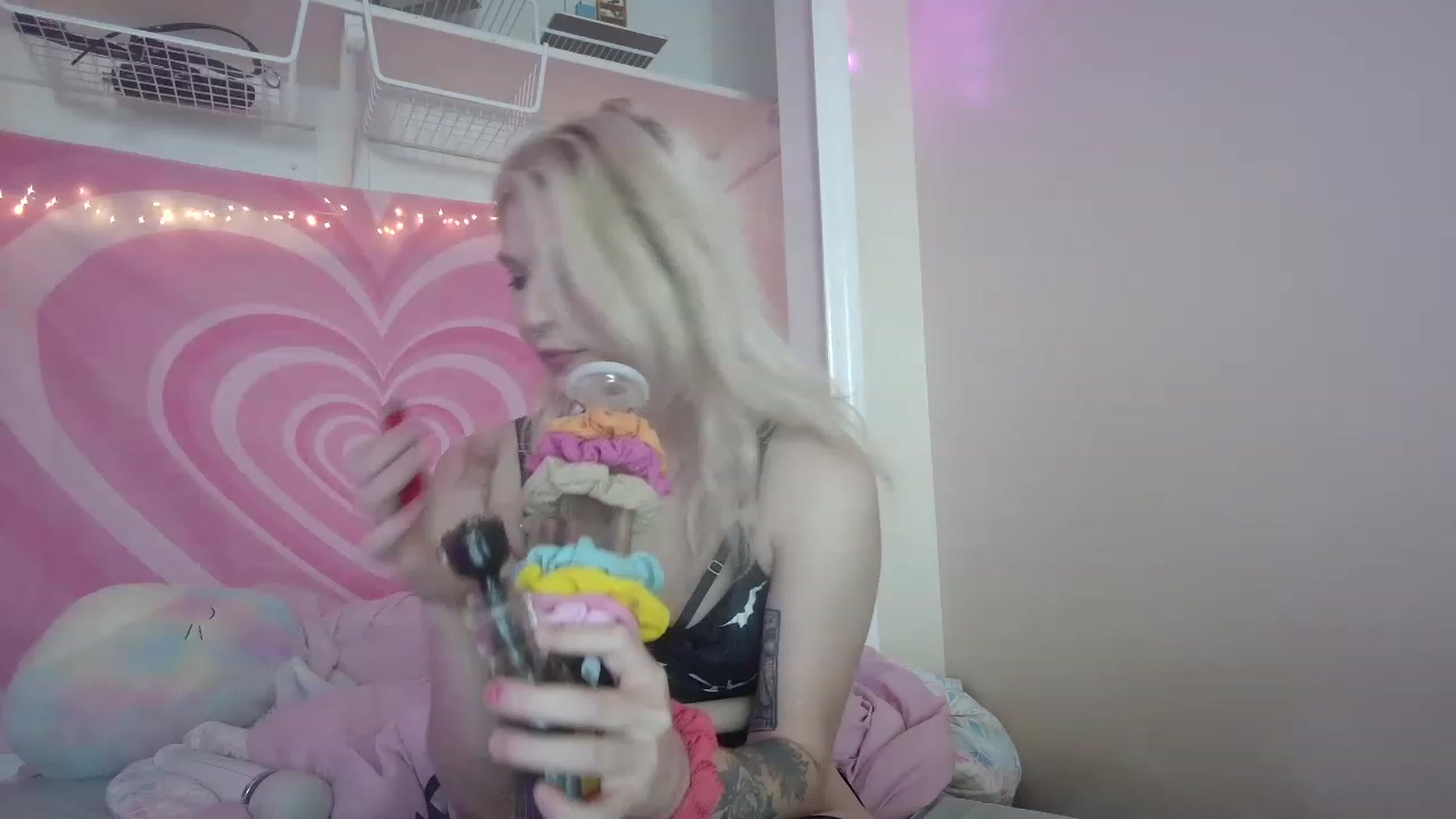 Gallery image thumbnail from DuckChan0's myfreecams stream on, 07/31/2023, 18:10 image 13 of 20