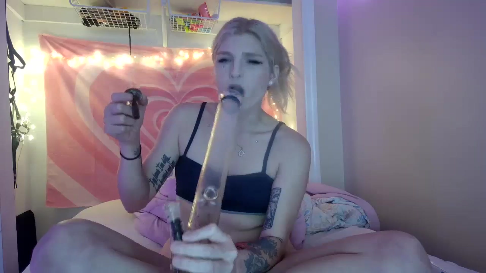 Gallery image thumbnail from DuckChan0's myfreecams stream on, 08/08/2023, 16:37 image 5 of 20