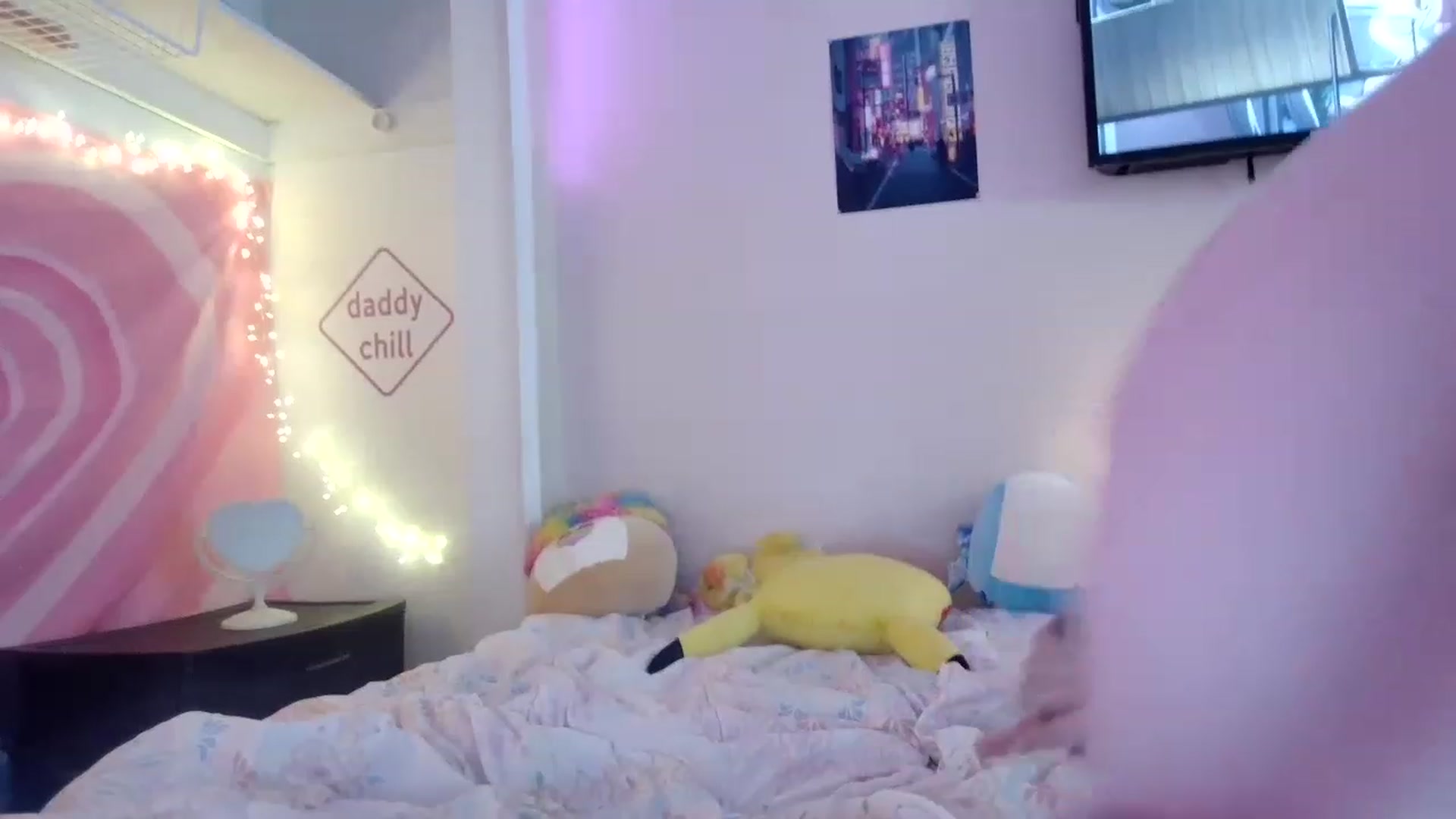 Gallery image thumbnail from DuckChan0's myfreecams stream on, 08/16/2023, 19:00 image 13 of 20