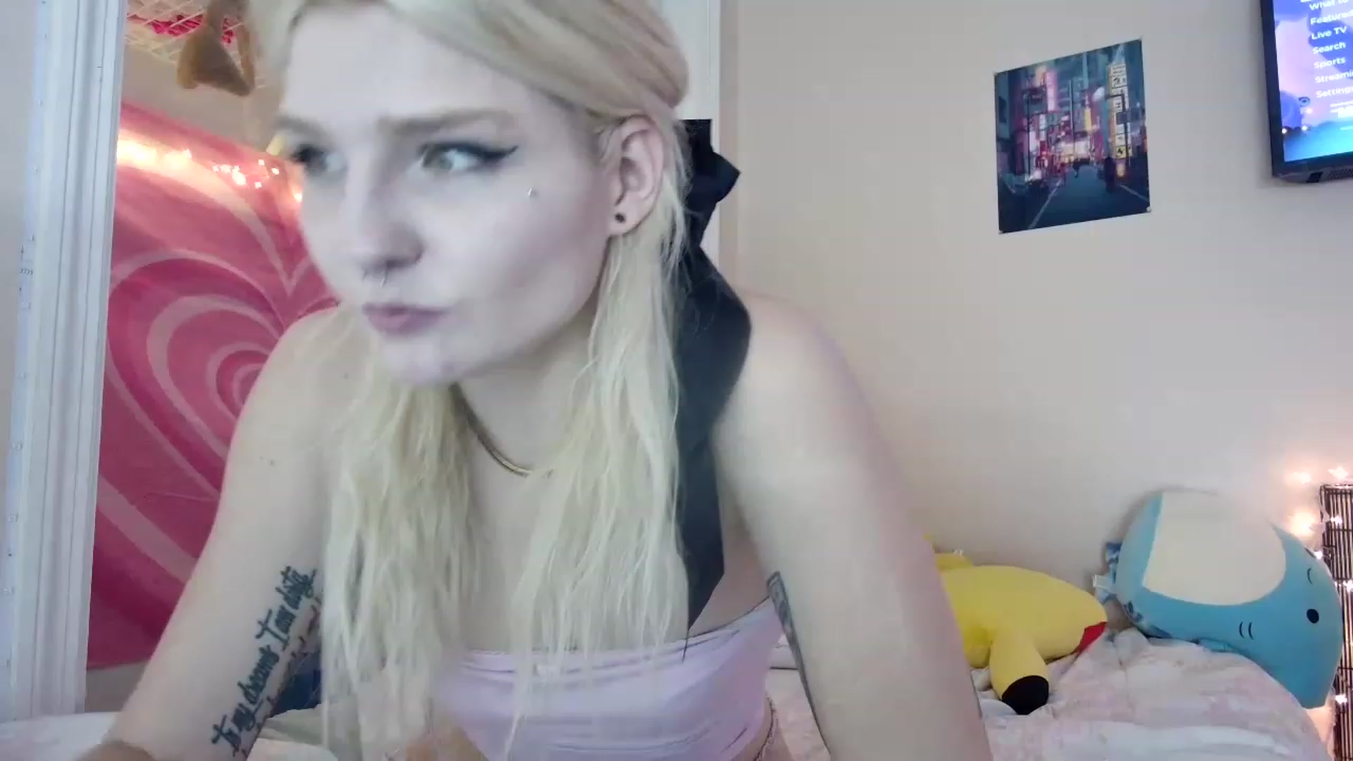 Gallery image thumbnail from DuckChan0's myfreecams stream on, 08/17/2023, 17:50 image 8 of 20