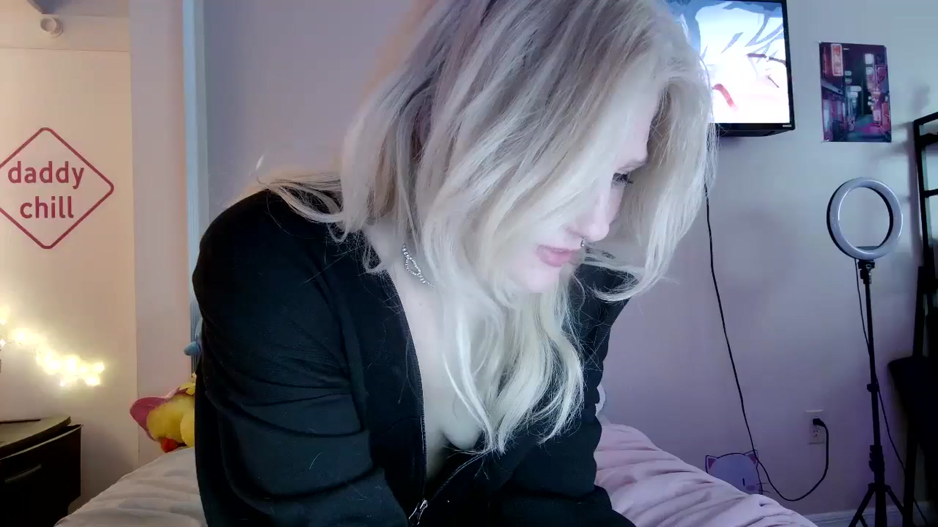 Gallery image thumbnail from DuckChan0's myfreecams stream on, 08/22/2023, 16:06 image 16 of 20