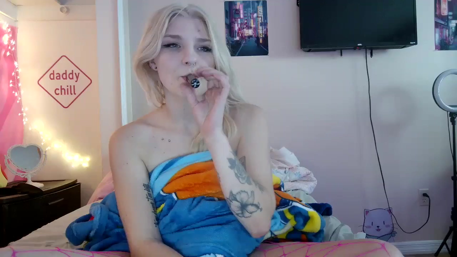 Gallery image thumbnail from DuckChan0's myfreecams stream on, 08/23/2023, 19:15 image 18 of 20