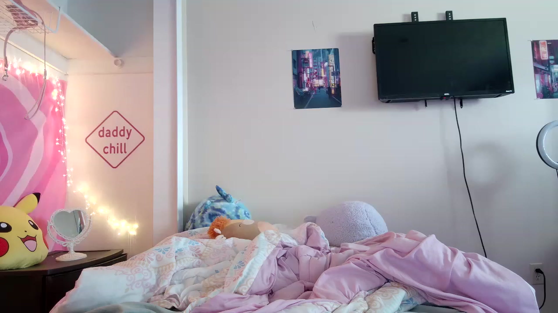 Gallery image thumbnail from DuckChan0's myfreecams stream on, 08/24/2023, 17:00 image 17 of 20