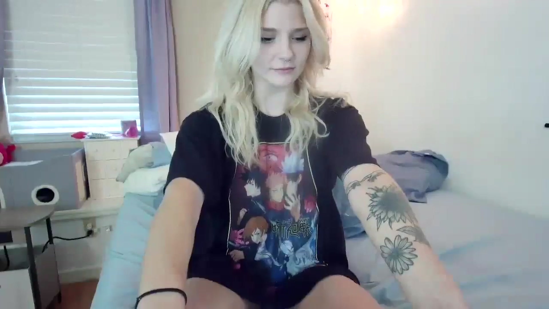 Gallery image thumbnail from DuckChan0's myfreecams stream on, 09/03/2023, 23:27 image 2 of 20