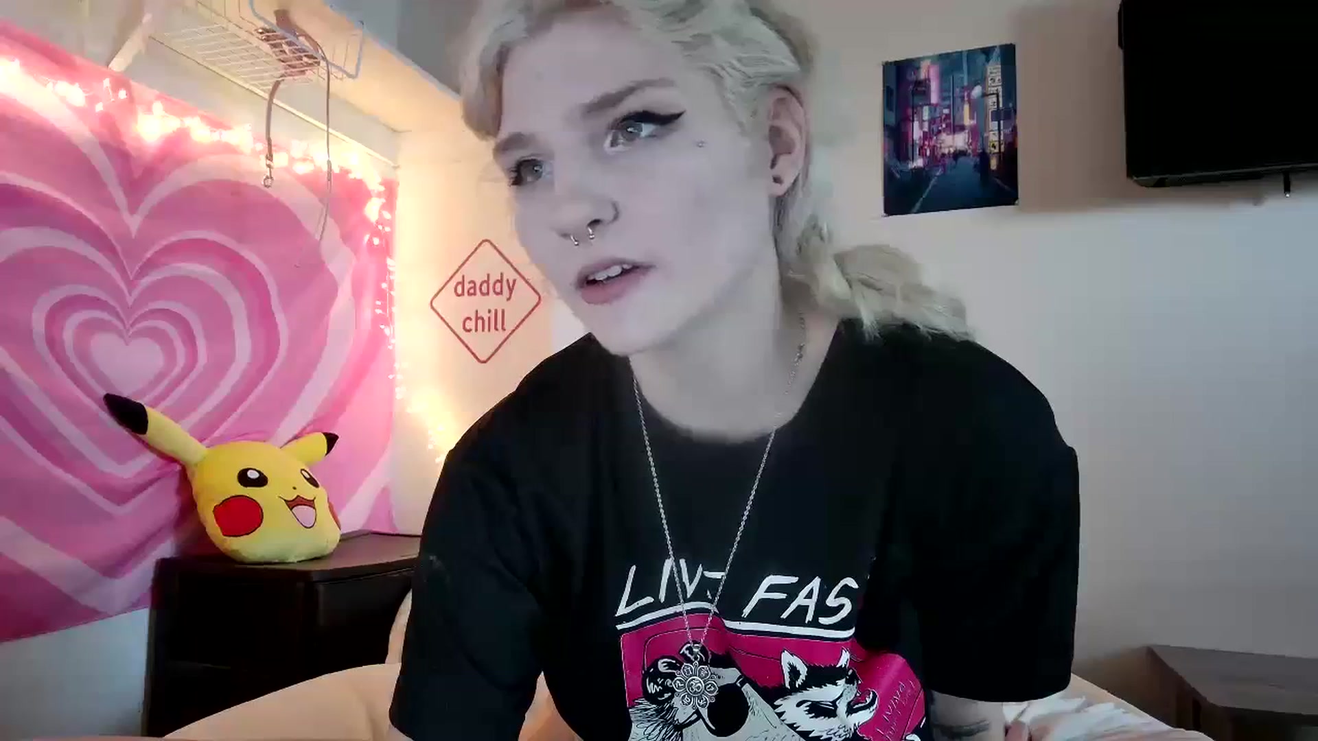 Gallery image thumbnail from DuckChan0's myfreecams stream on, 09/07/2023, 17:42 image 12 of 20