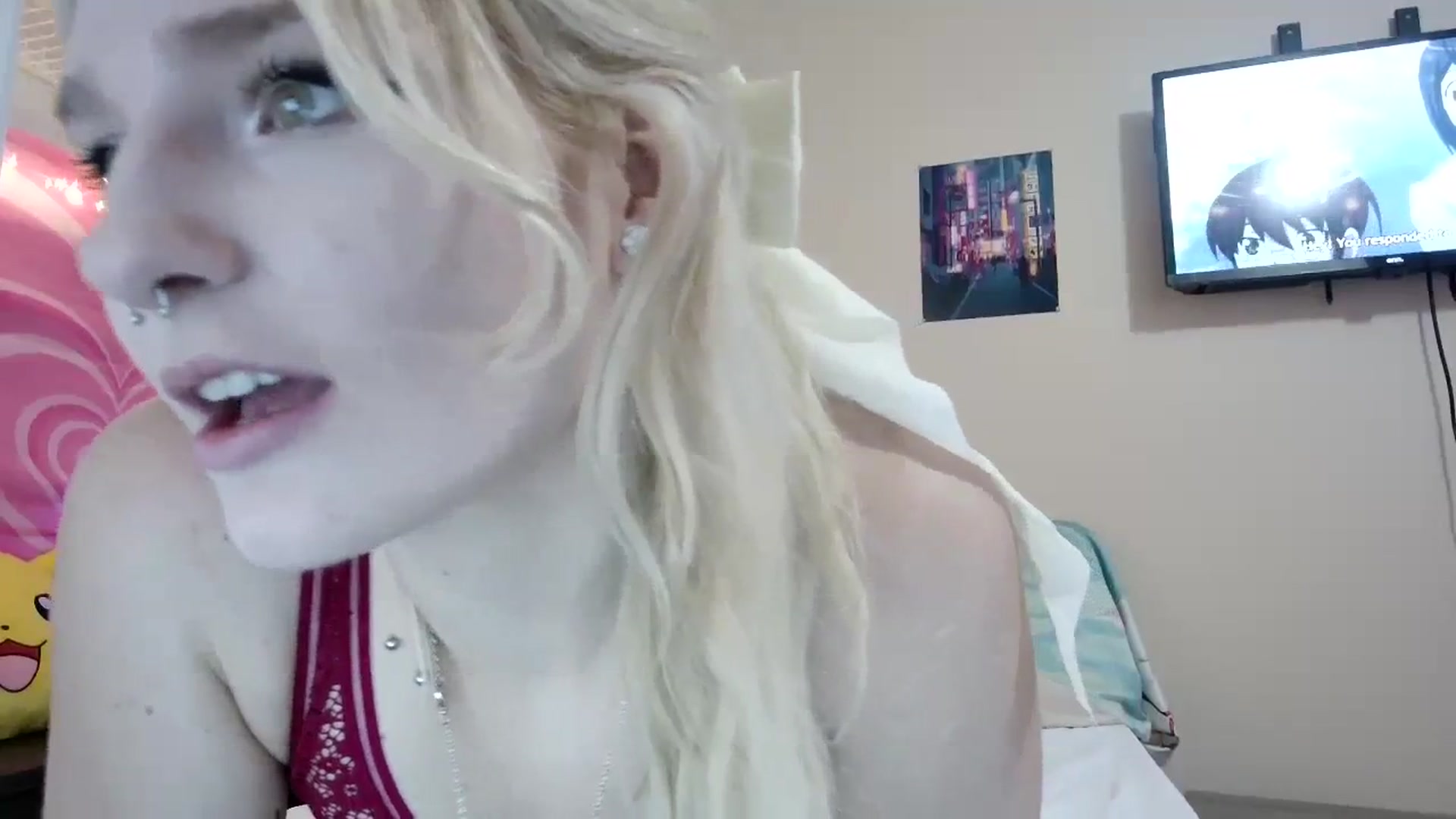 Gallery image thumbnail from DuckChan0's myfreecams stream on, 09/11/2023, 16:01 image 17 of 20