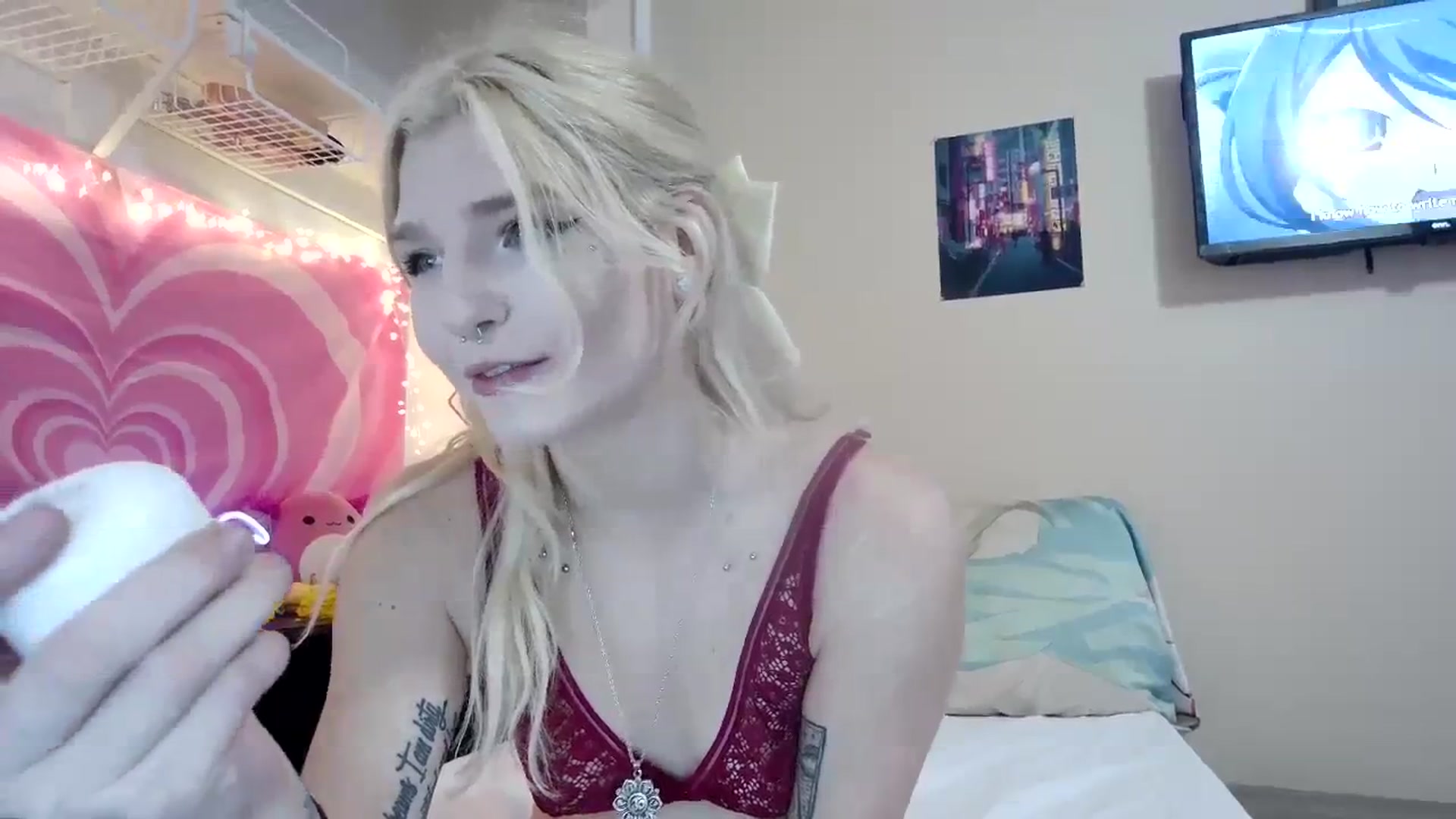 Gallery image thumbnail from DuckChan0's myfreecams stream on, 09/11/2023, 16:01 image 2 of 20