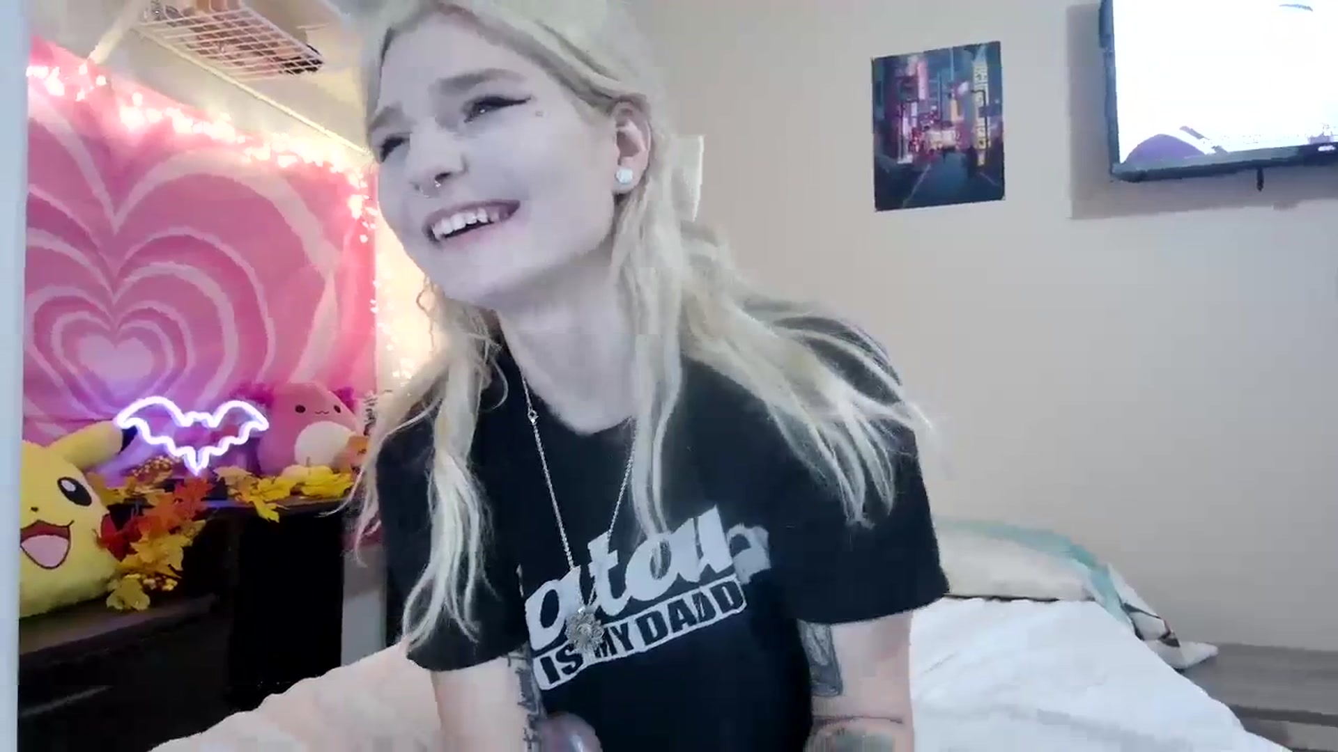 Gallery image thumbnail from DuckChan0's myfreecams stream on, 09/11/2023, 17:38 image 17 of 20