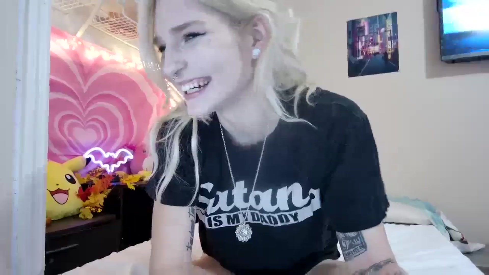 Gallery image thumbnail from DuckChan0's myfreecams stream on, 09/11/2023, 17:38 image 5 of 20