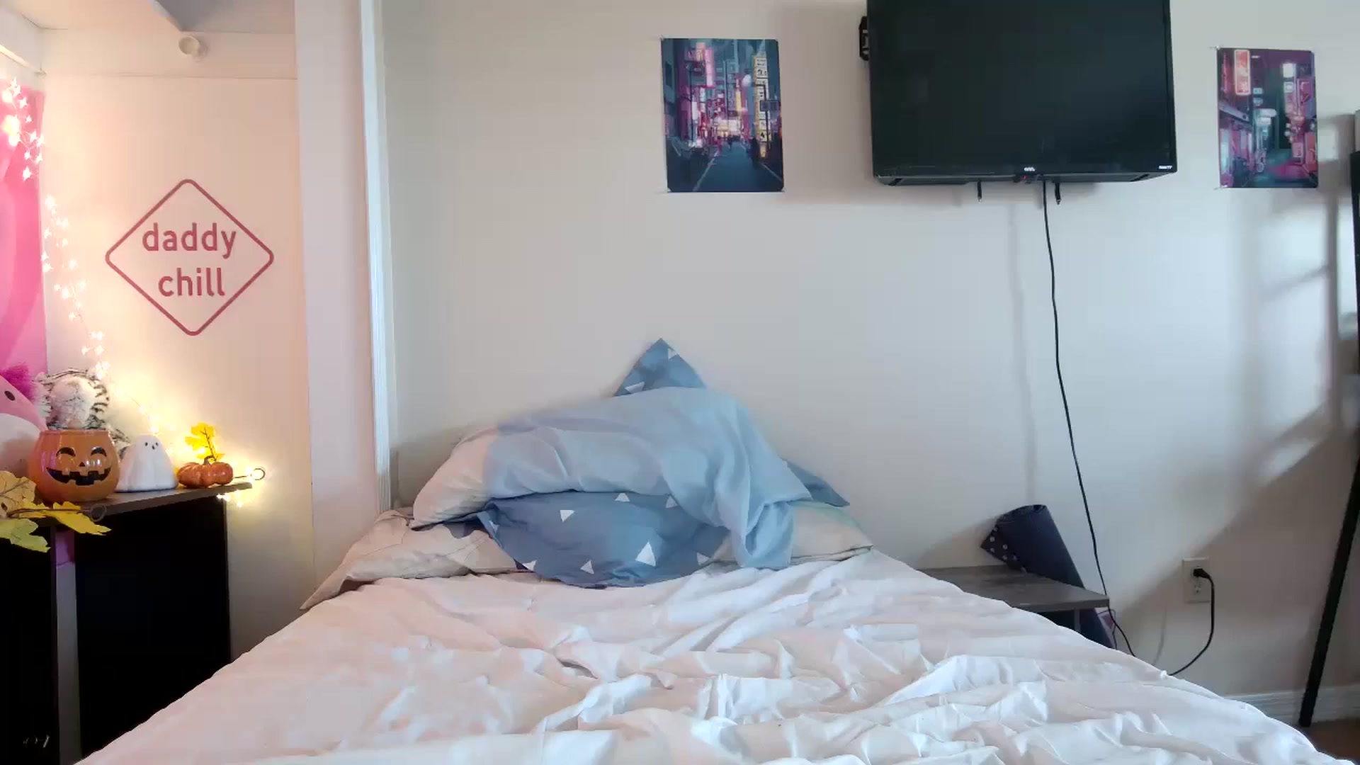 Gallery image thumbnail from DuckChan0's myfreecams stream on, 09/12/2023, 15:42 image 18 of 20