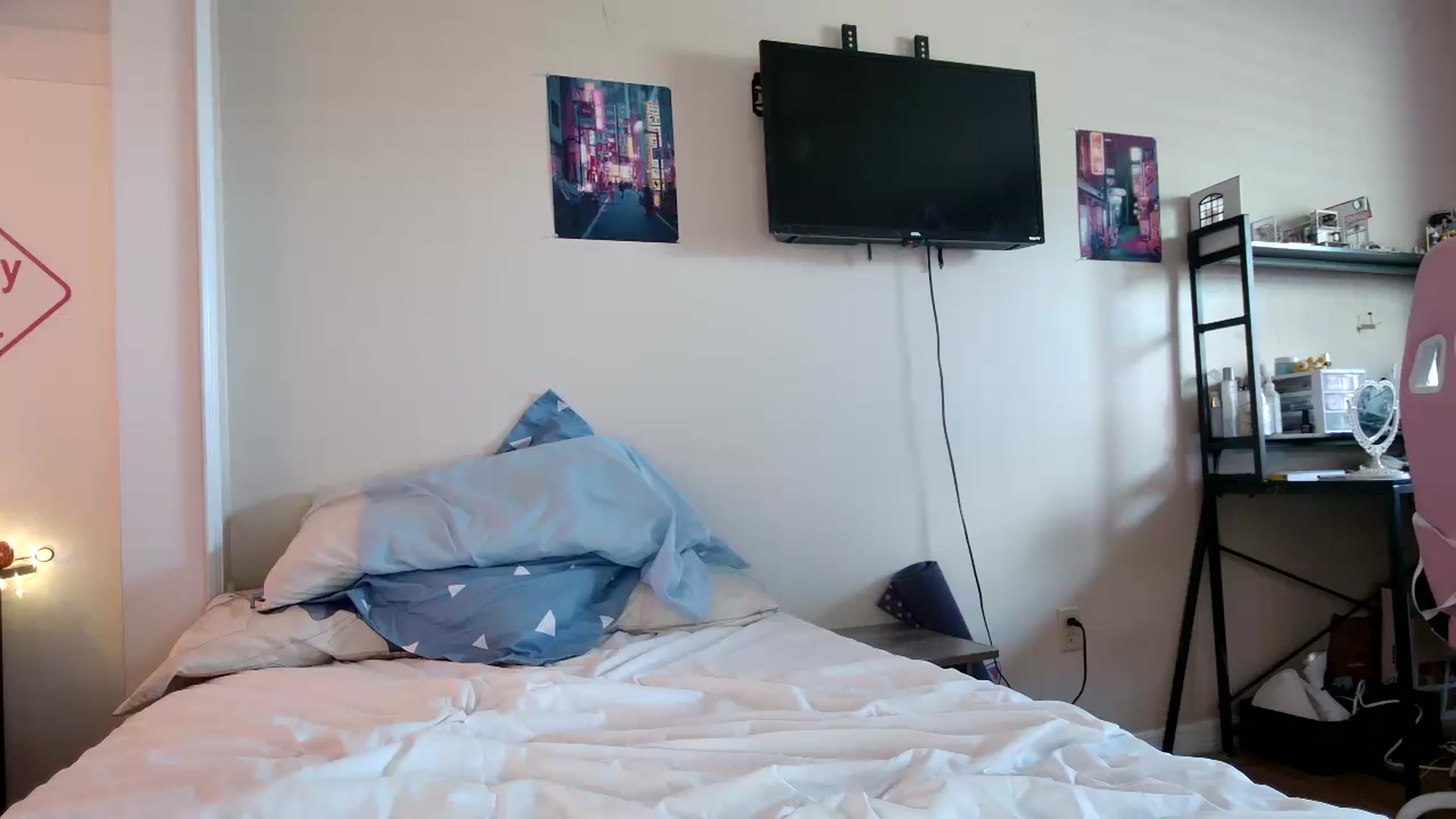 Gallery image thumbnail from DuckChan0's myfreecams stream on, 09/12/2023, 15:42 image 1 of 20