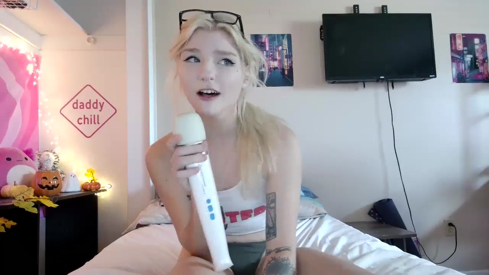 Gallery image thumbnail from DuckChan0's myfreecams stream on, 09/12/2023, 15:42 image 11 of 20