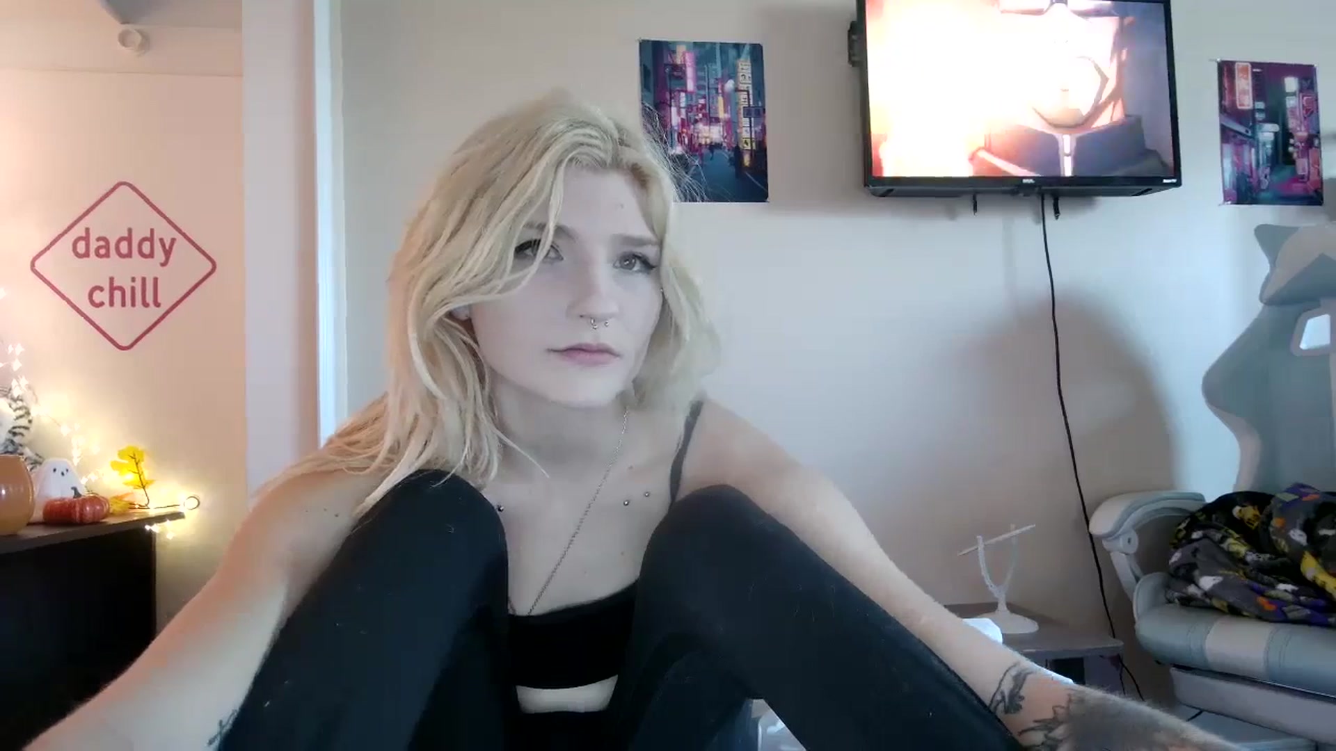 Gallery image thumbnail from DuckChan0's myfreecams stream on, 09/13/2023, 16:09 image 3 of 20