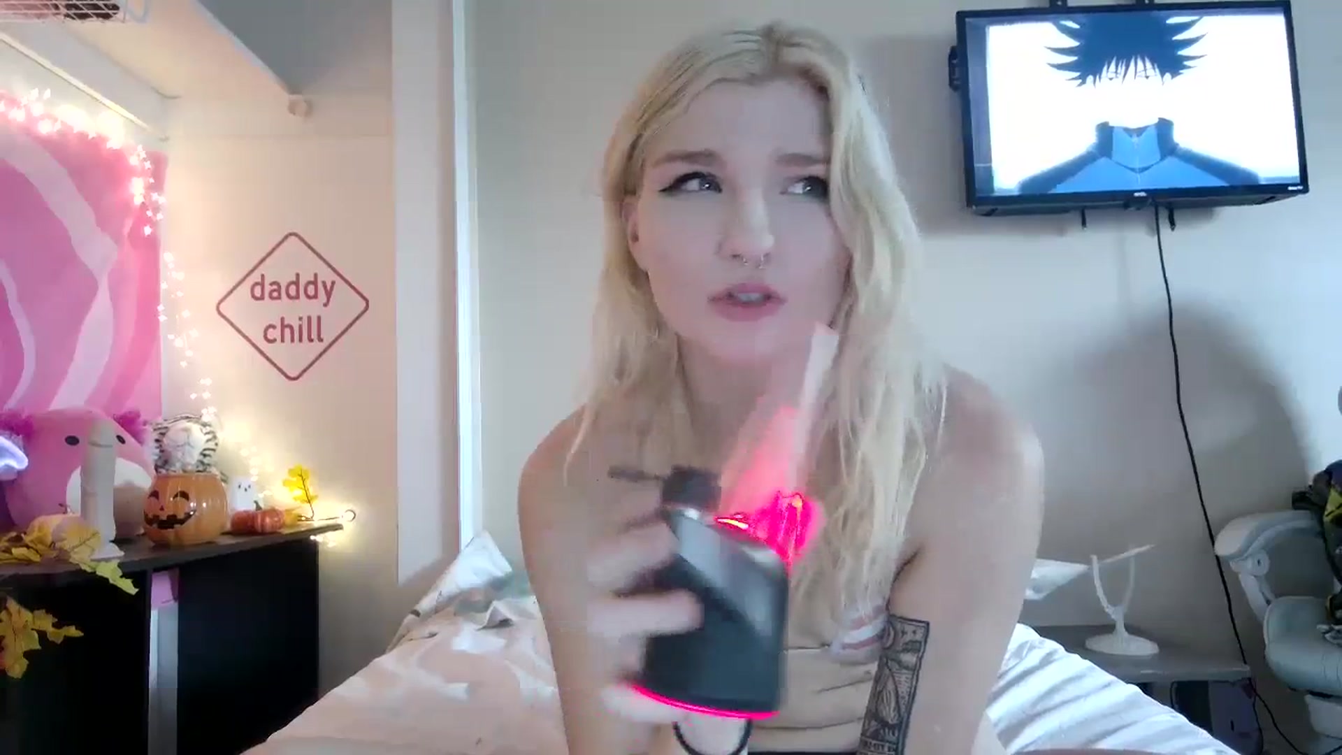 Gallery image thumbnail from DuckChan0's myfreecams stream on, 09/13/2023, 18:10 image 6 of 20