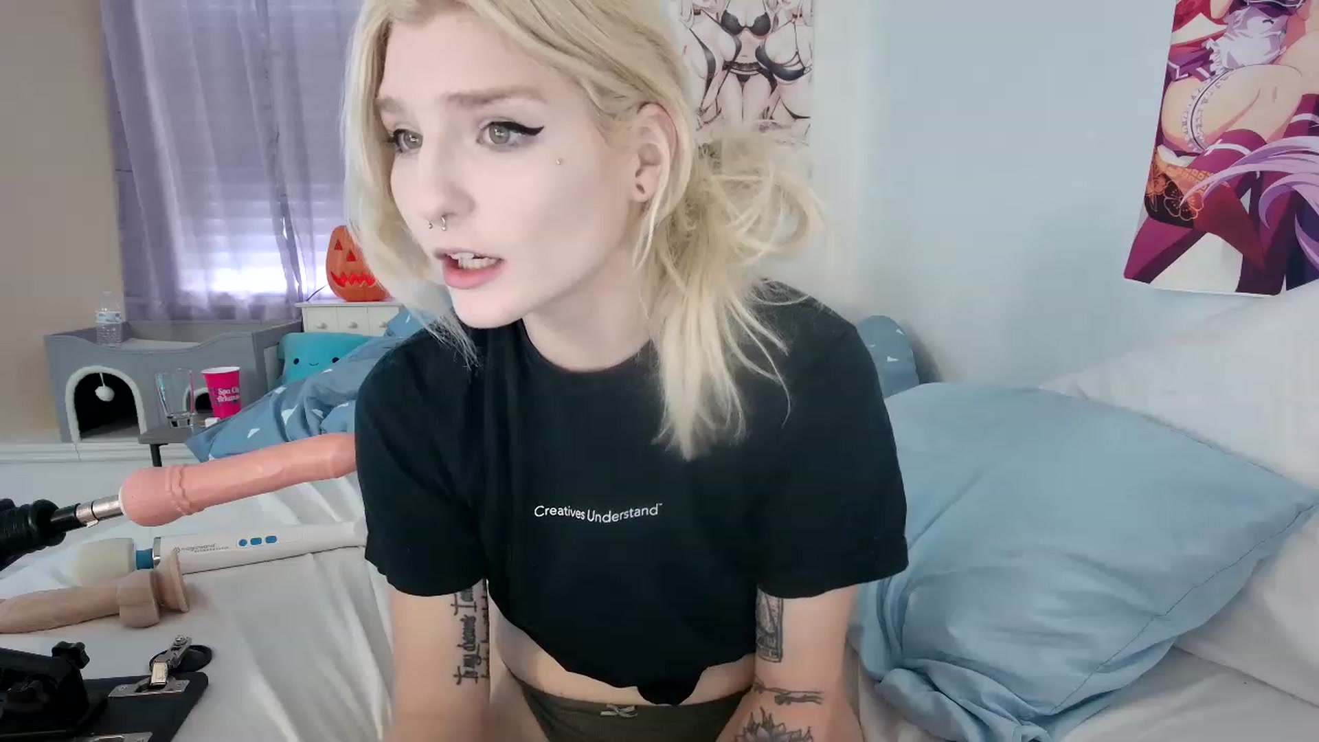 Gallery image thumbnail from DuckChan0's myfreecams stream on, 09/18/2023, 17:51 image 11 of 20