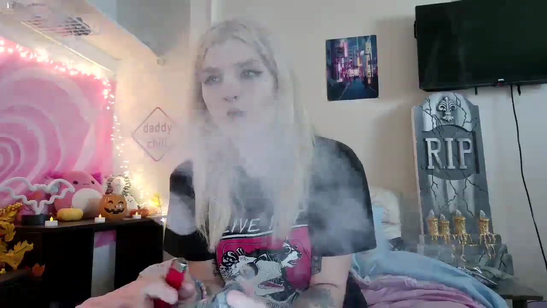 Gallery image thumbnail from DuckChan0's myfreecams stream on, 09/20/2023, 18:07 image 16 of 20