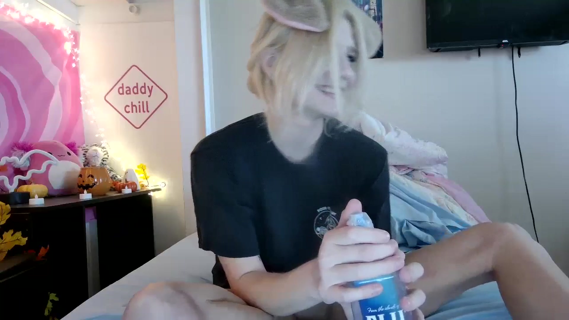 Gallery image thumbnail from DuckChan0's myfreecams stream on, 09/25/2023, 16:04 image 10 of 20