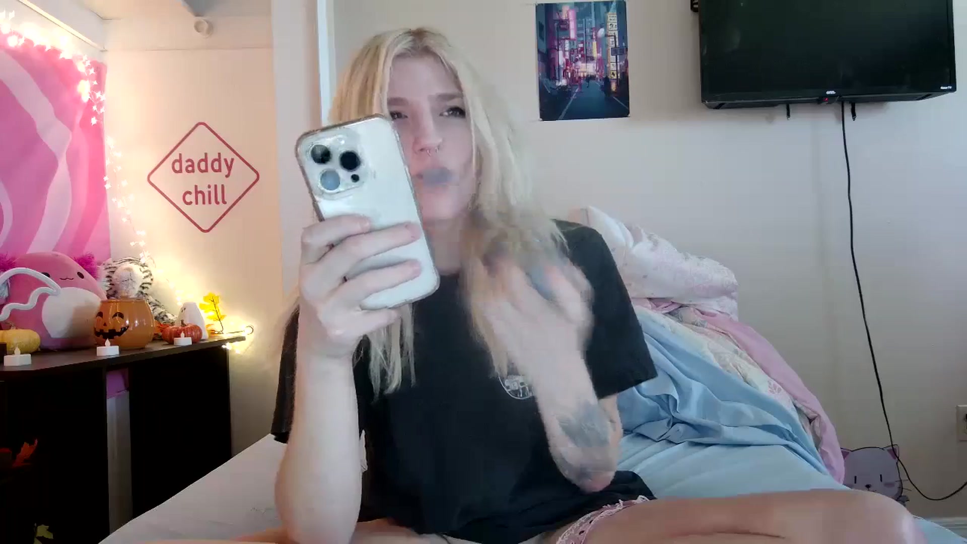 Gallery image thumbnail from DuckChan0's myfreecams stream on, 09/25/2023, 16:04 image 19 of 20