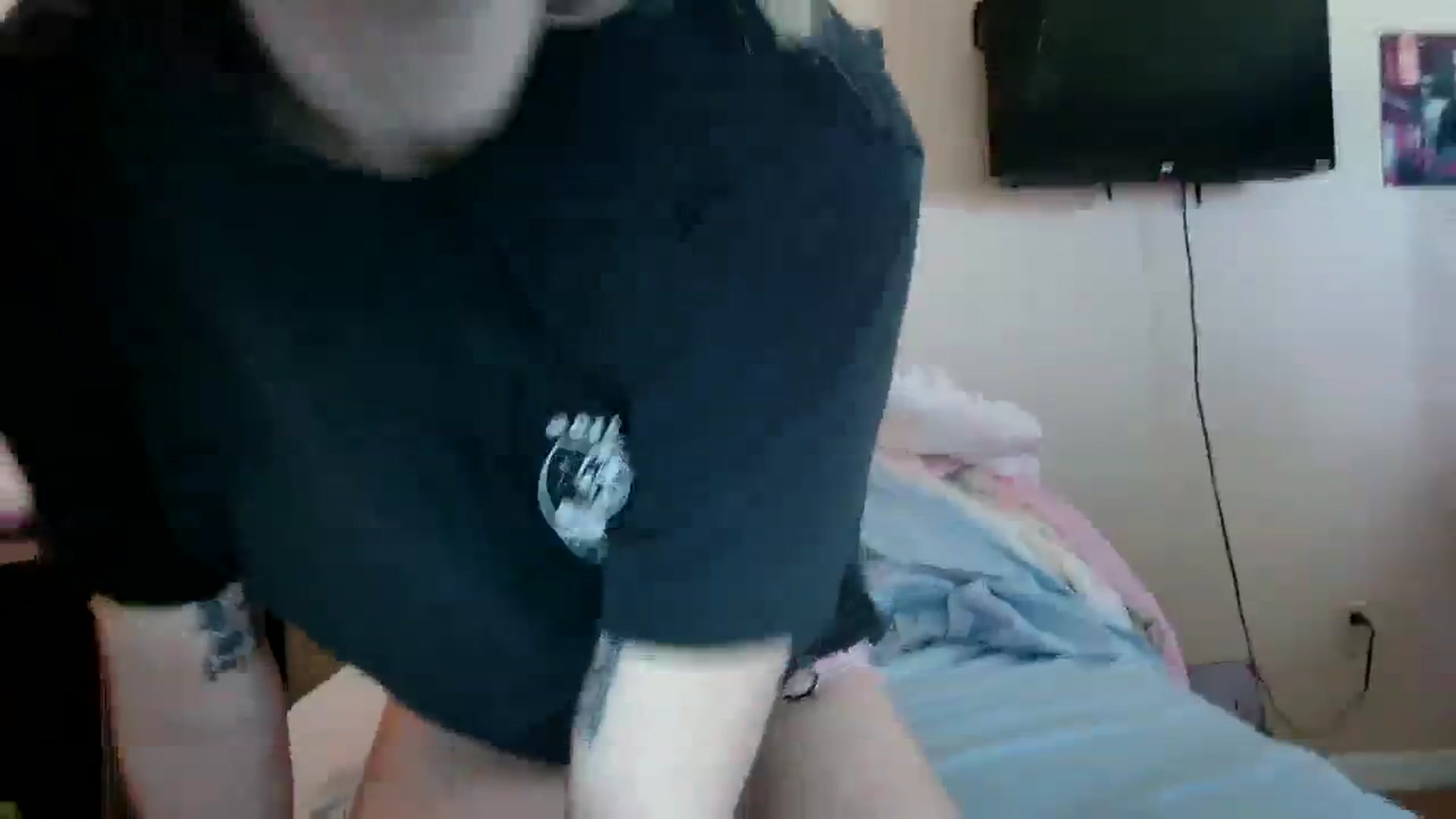 Gallery image thumbnail from DuckChan0's myfreecams stream on, 09/25/2023, 16:04 image 4 of 20