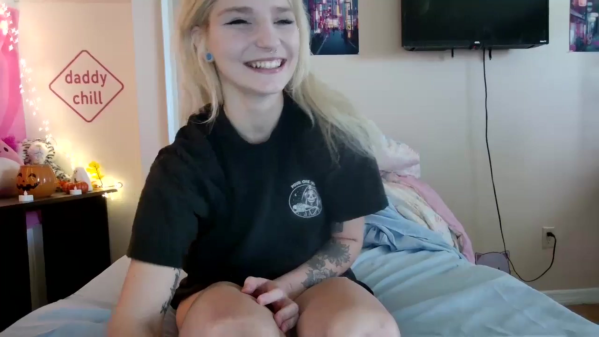 Gallery image thumbnail from DuckChan0's myfreecams stream on, 09/25/2023, 16:33 image 2 of 20