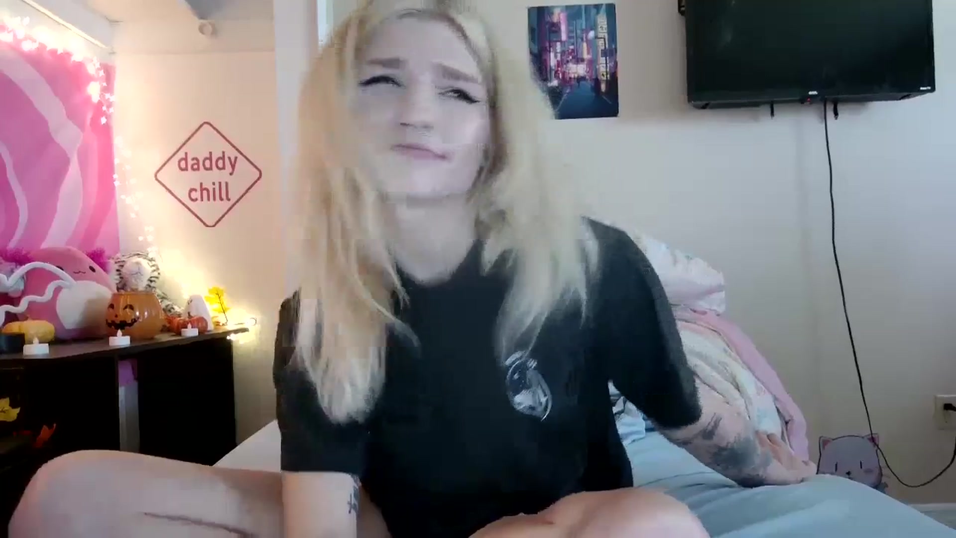 Gallery image thumbnail from DuckChan0's myfreecams stream on, 09/25/2023, 16:33 image 8 of 20