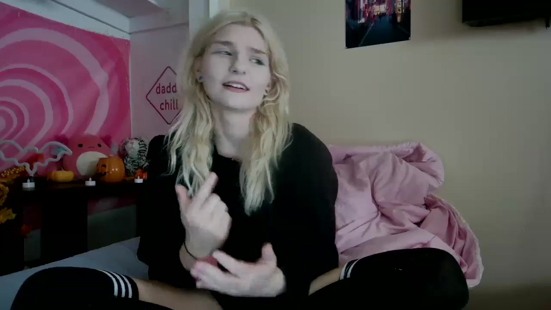 Gallery image thumbnail from DuckChan0's myfreecams stream on, 09/29/2023, 17:34 image 3 of 20