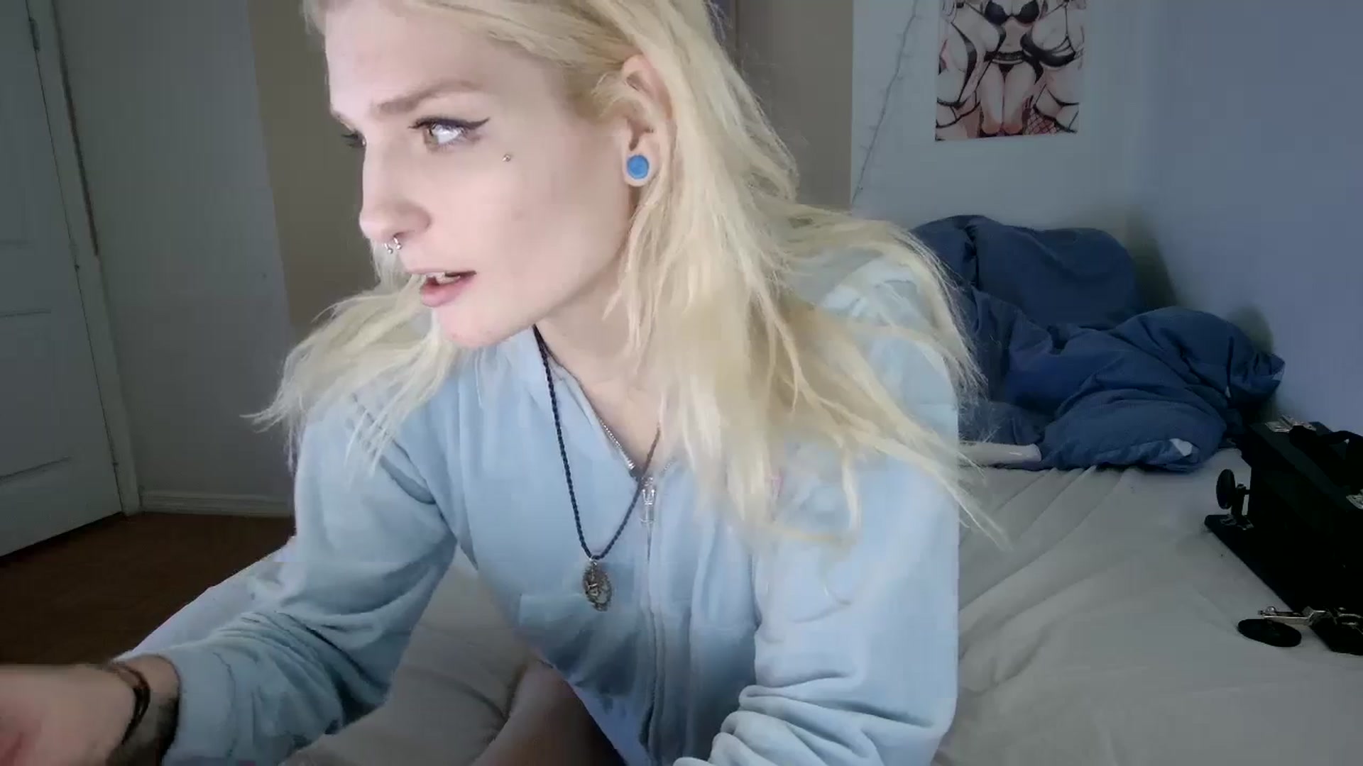 Gallery image thumbnail from DuckChan0's myfreecams stream on, 10/02/2023, 17:31 image 3 of 20