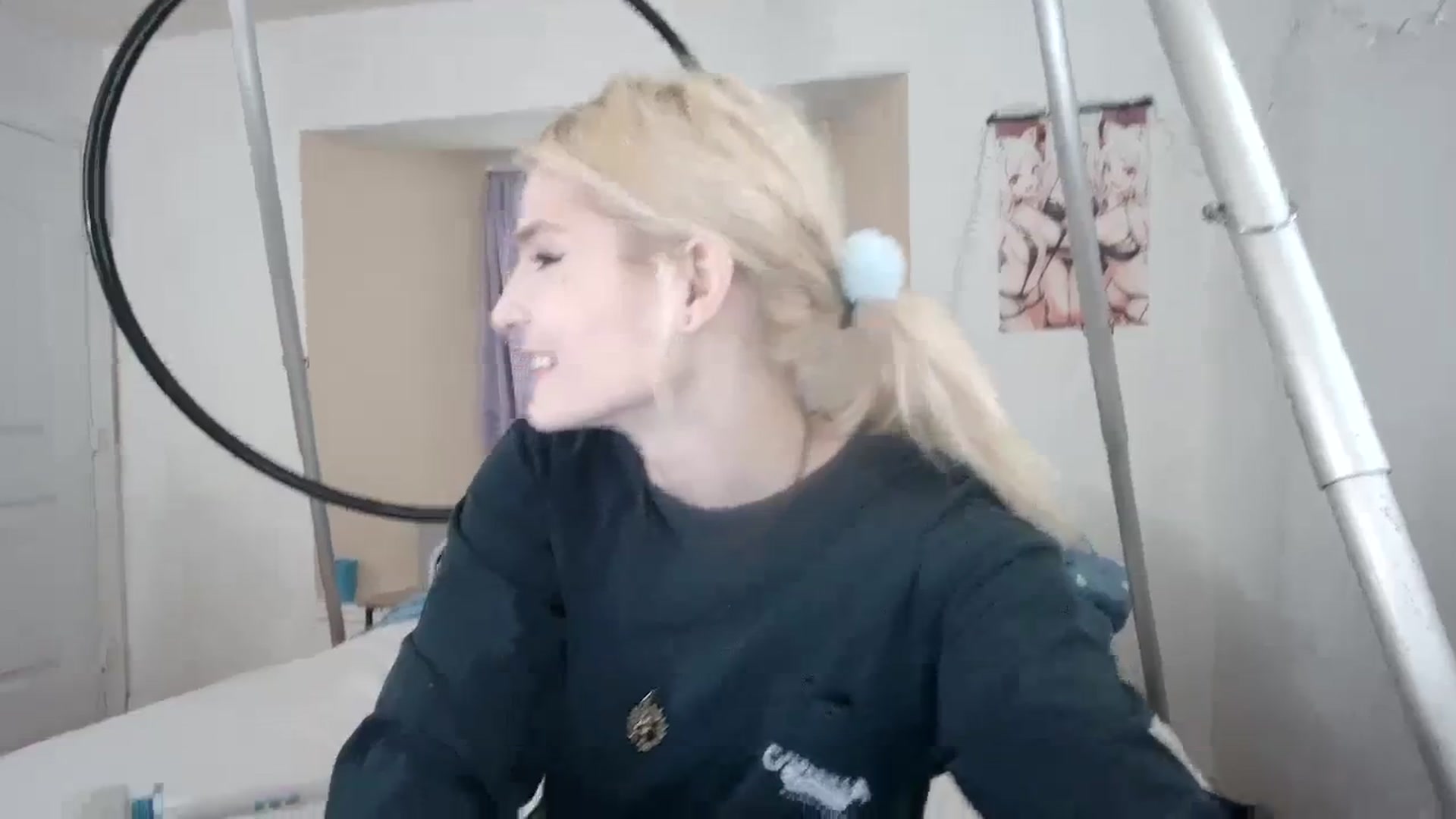Gallery image thumbnail from DuckChan0's myfreecams stream on, 10/03/2023, 15:16 image 2 of 20