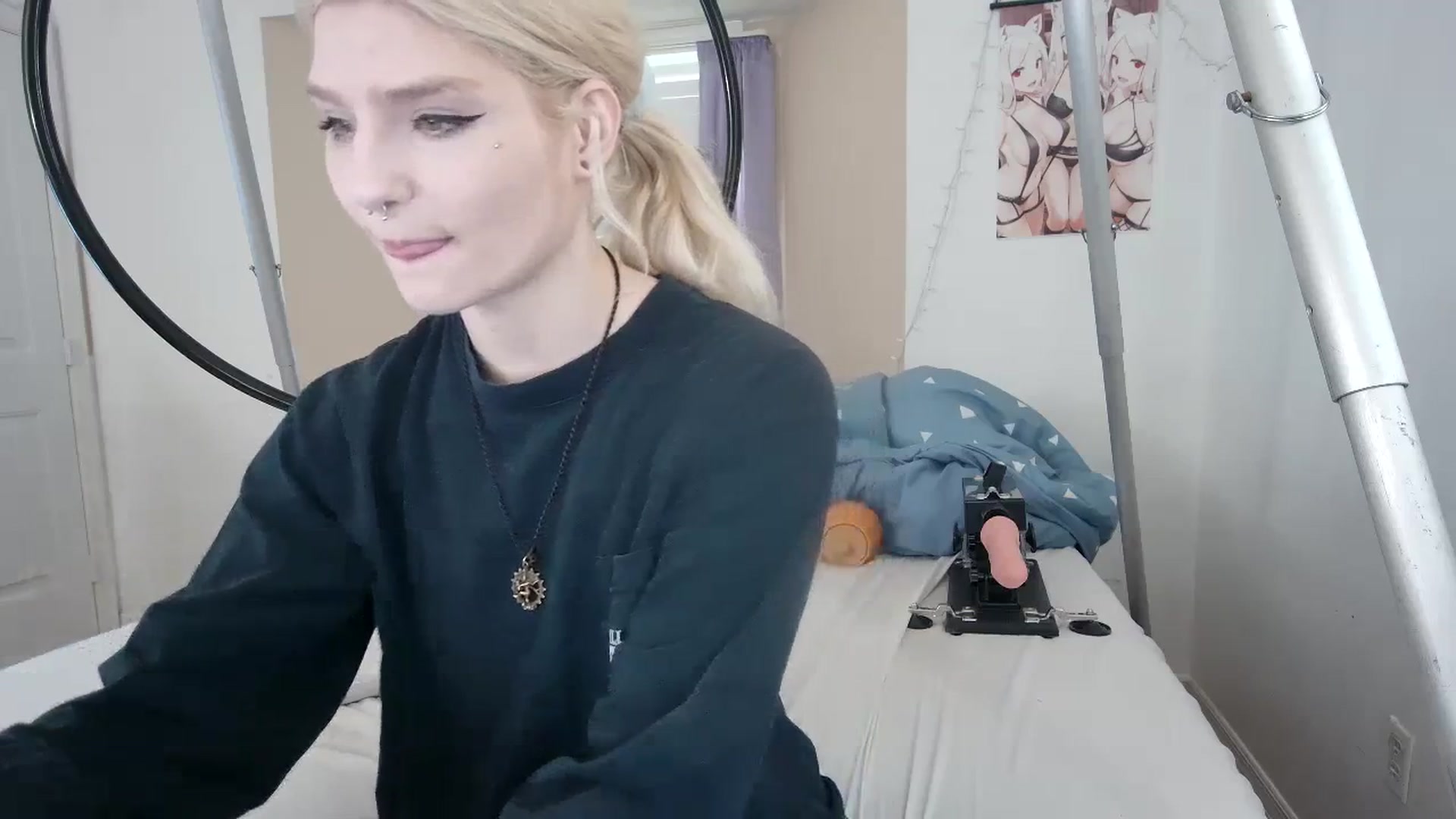 Gallery image thumbnail from DuckChan0's myfreecams stream on, 10/03/2023, 15:16 image 3 of 20