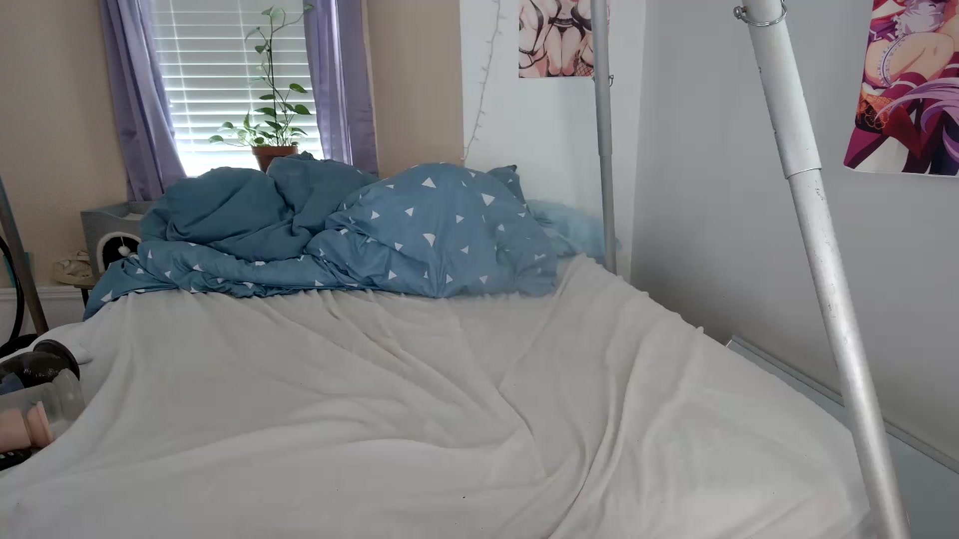 Gallery image thumbnail from DuckChan0's myfreecams stream on, 10/06/2023, 16:31 image 9 of 20