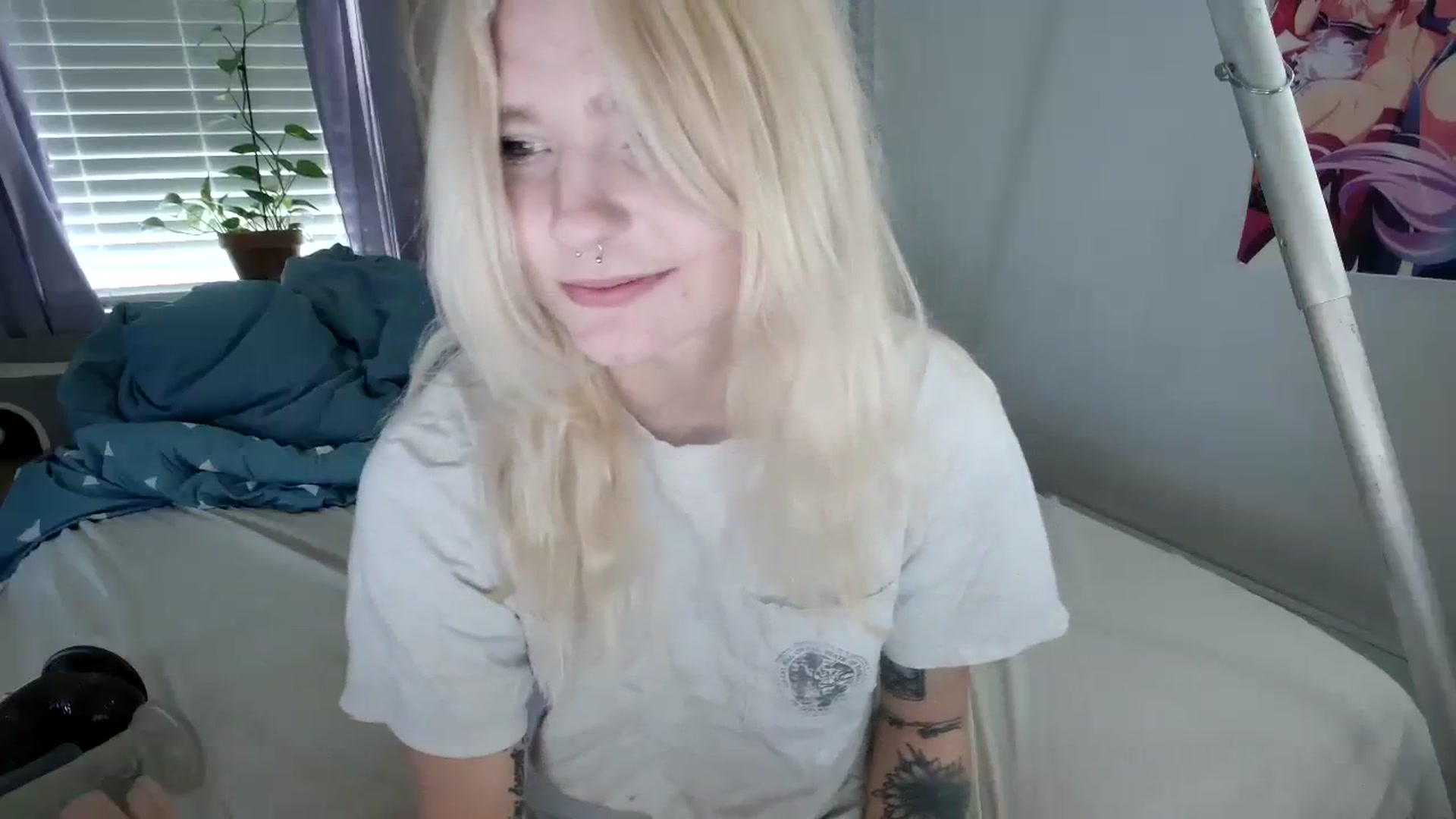 Gallery image thumbnail from DuckChan0's myfreecams stream on, 10/06/2023, 16:31 image 10 of 20