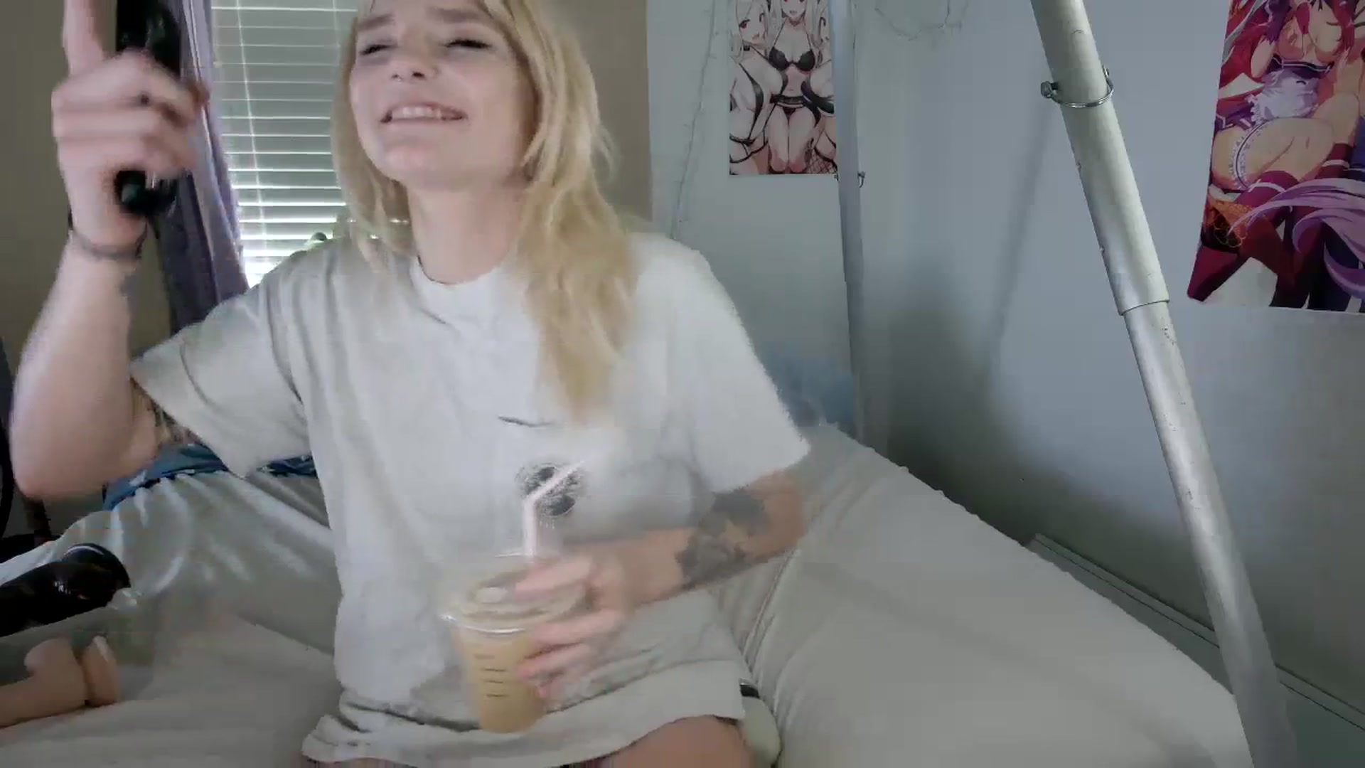 Gallery image thumbnail from DuckChan0's myfreecams stream on, 10/06/2023, 16:31 image 11 of 20