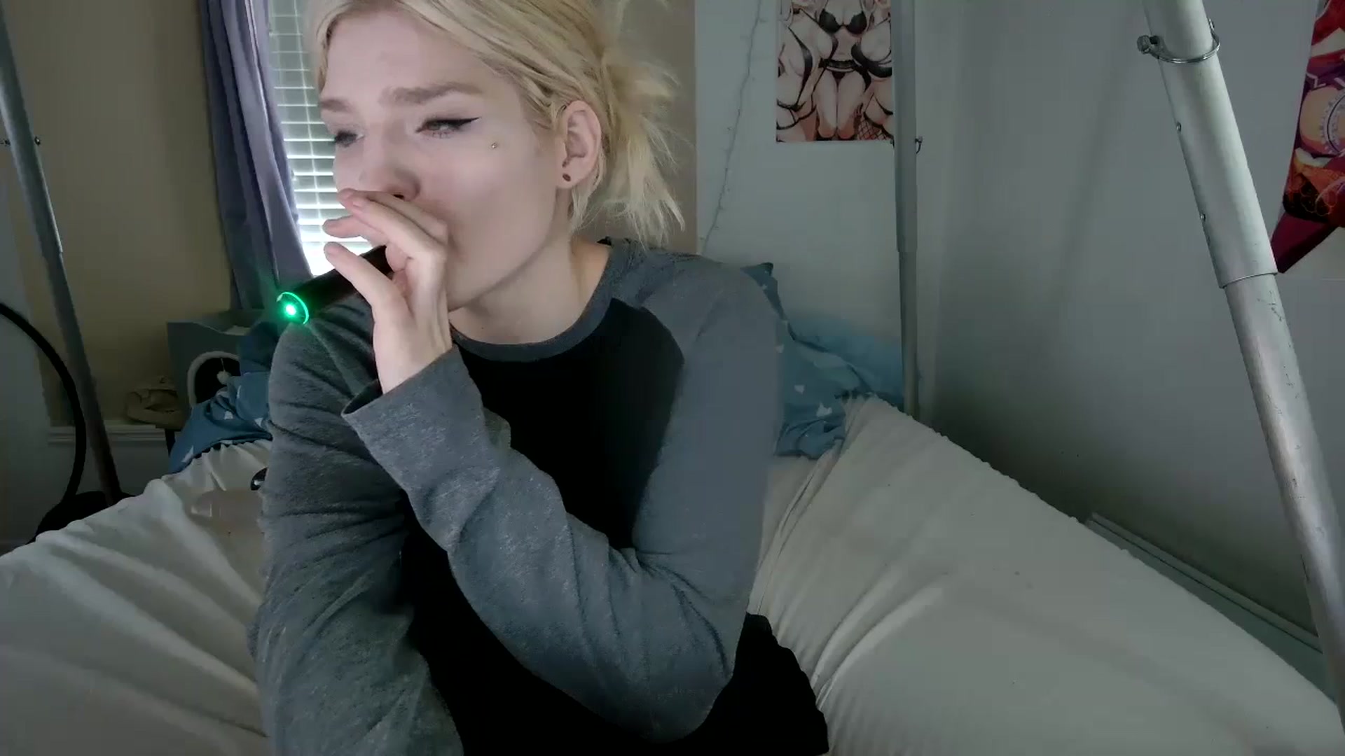 Gallery image thumbnail from DuckChan0's myfreecams stream on, 10/06/2023, 17:20 image 18 of 20