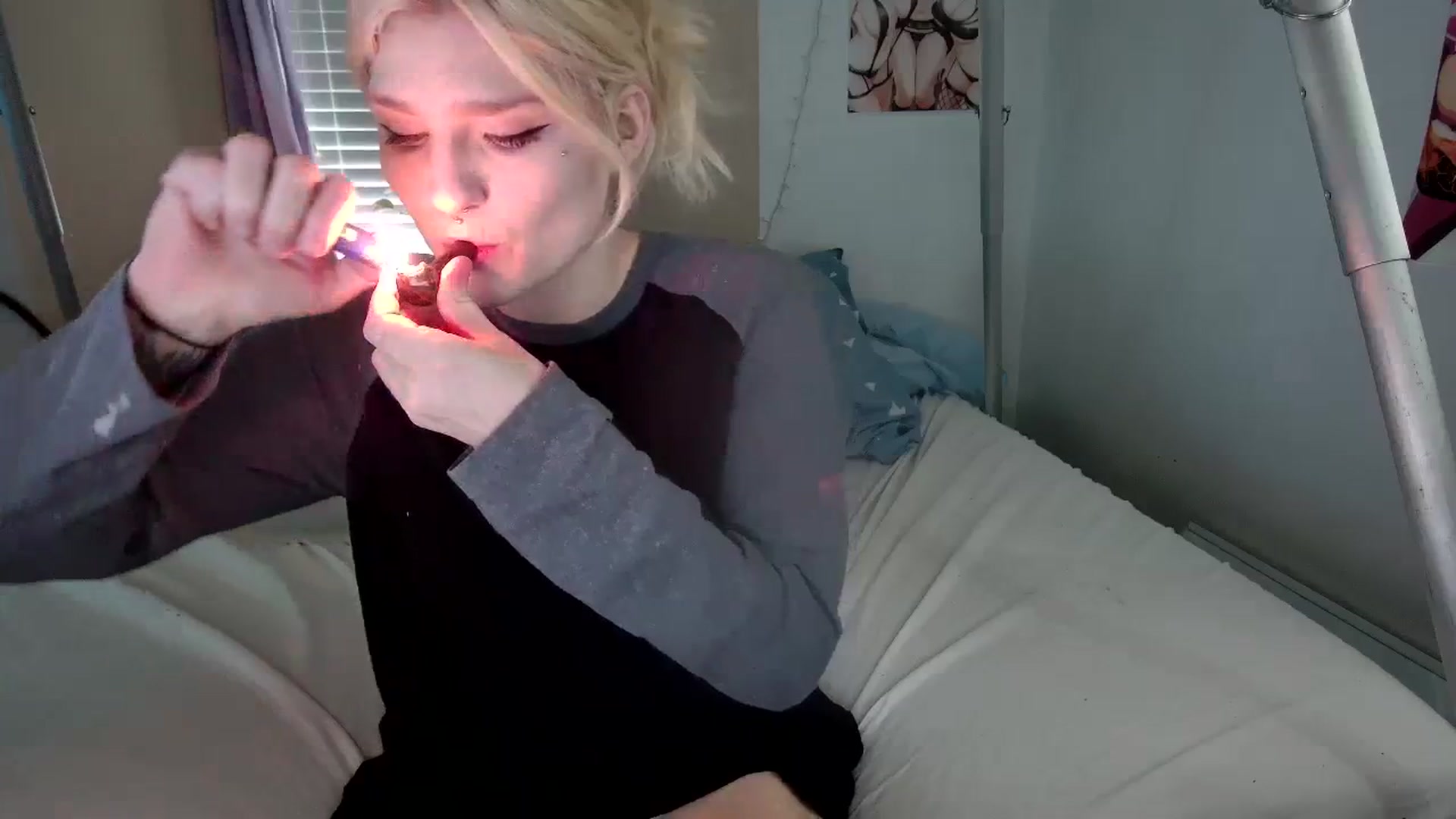 Gallery image thumbnail from DuckChan0's myfreecams stream on, 10/06/2023, 17:20 image 10 of 20
