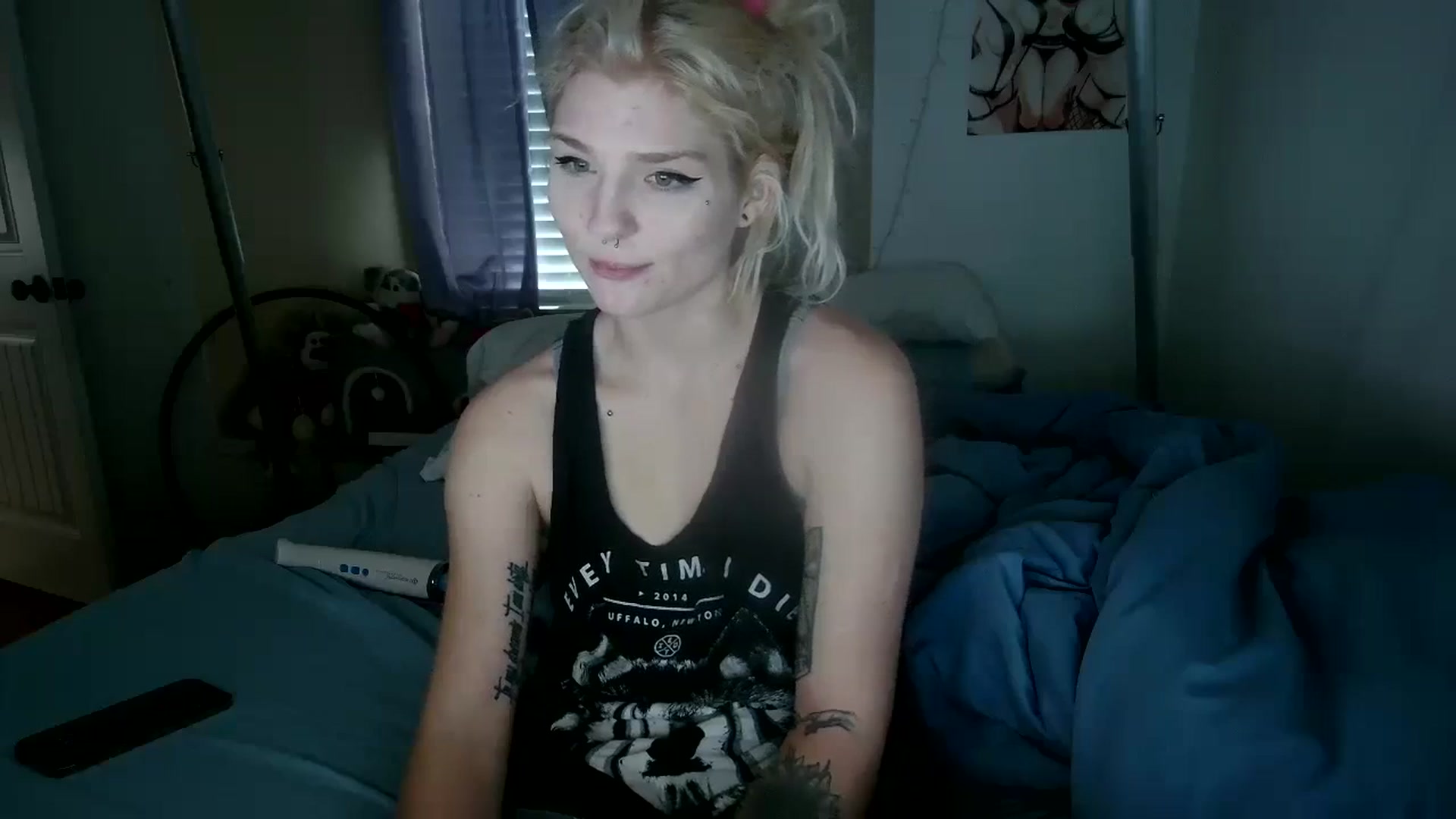 Gallery image thumbnail from DuckChan0's myfreecams stream on, 10/09/2023, 19:05 image 14 of 20