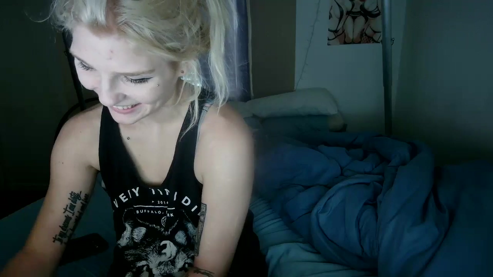 Gallery image thumbnail from DuckChan0's myfreecams stream on, 10/09/2023, 19:05 image 16 of 20