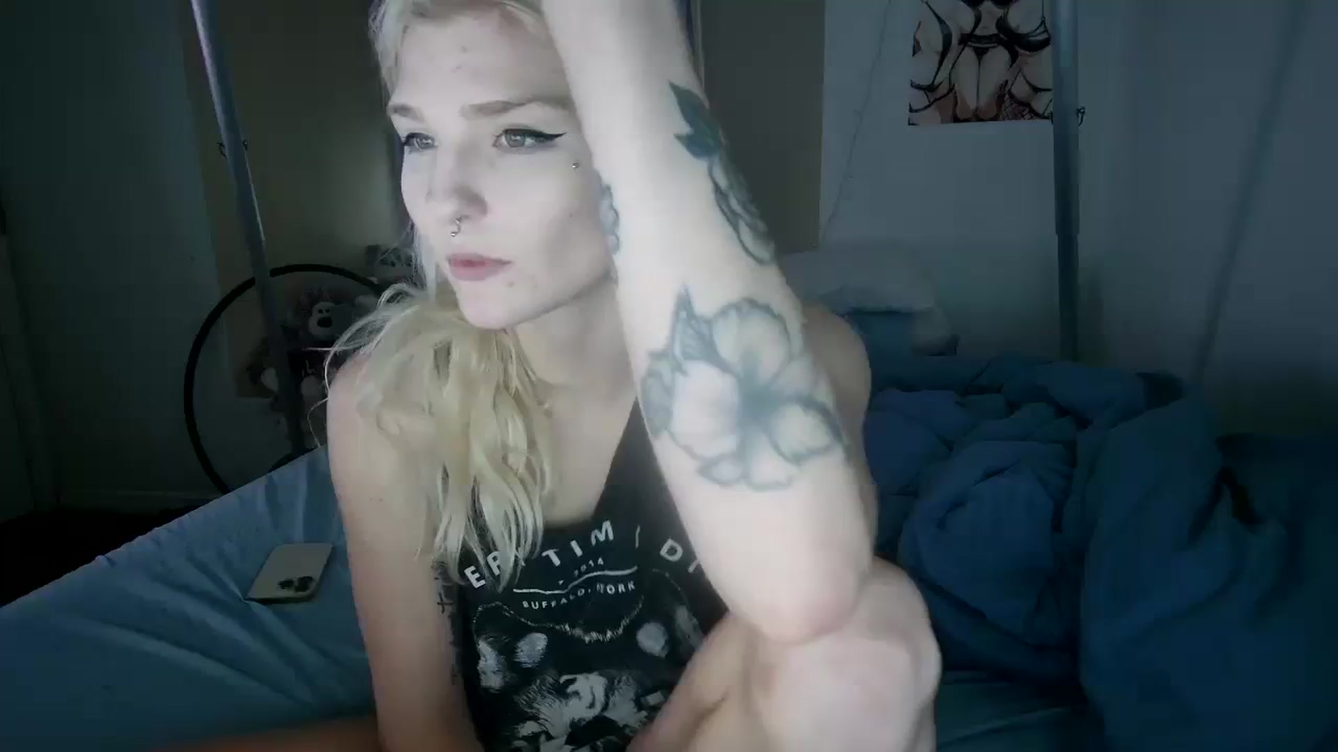 Gallery image thumbnail from DuckChan0's myfreecams stream on, 10/09/2023, 19:05 image 19 of 20
