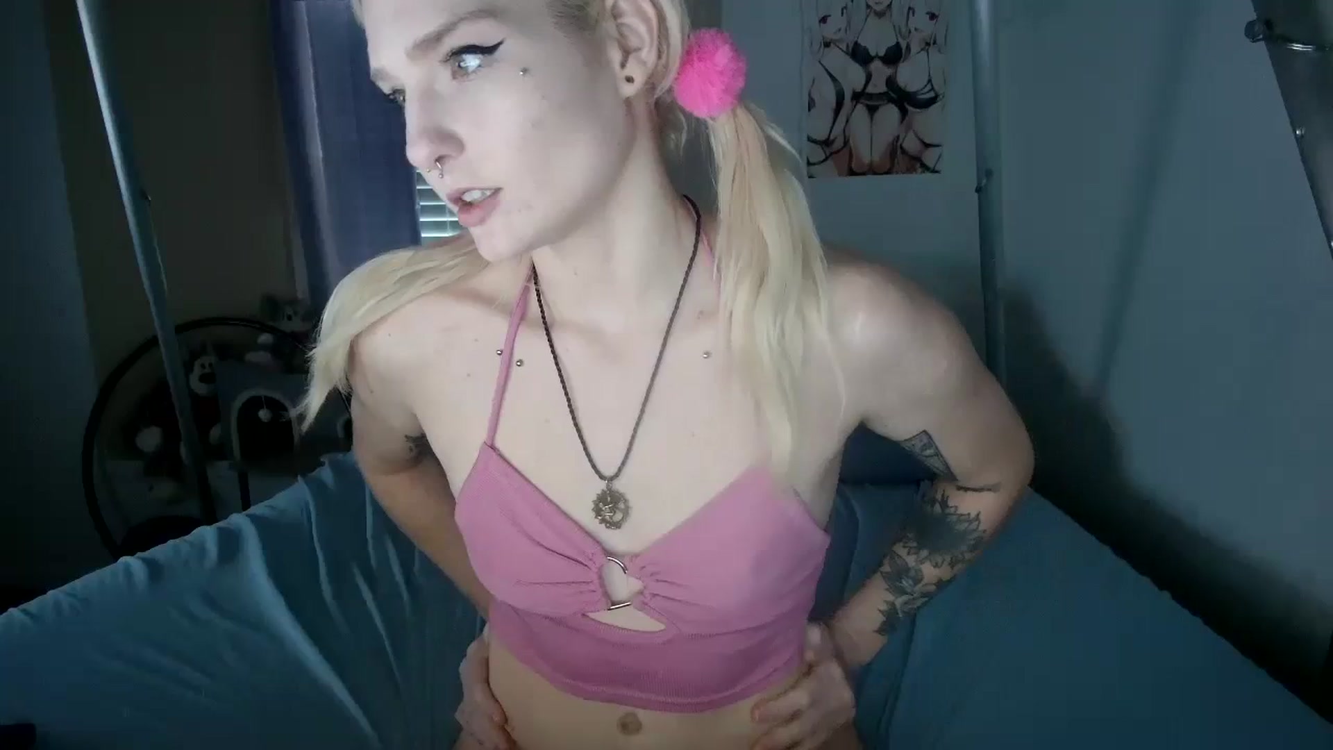 Gallery image thumbnail from DuckChan0's myfreecams stream on, 10/13/2023, 17:13 image 16 of 20