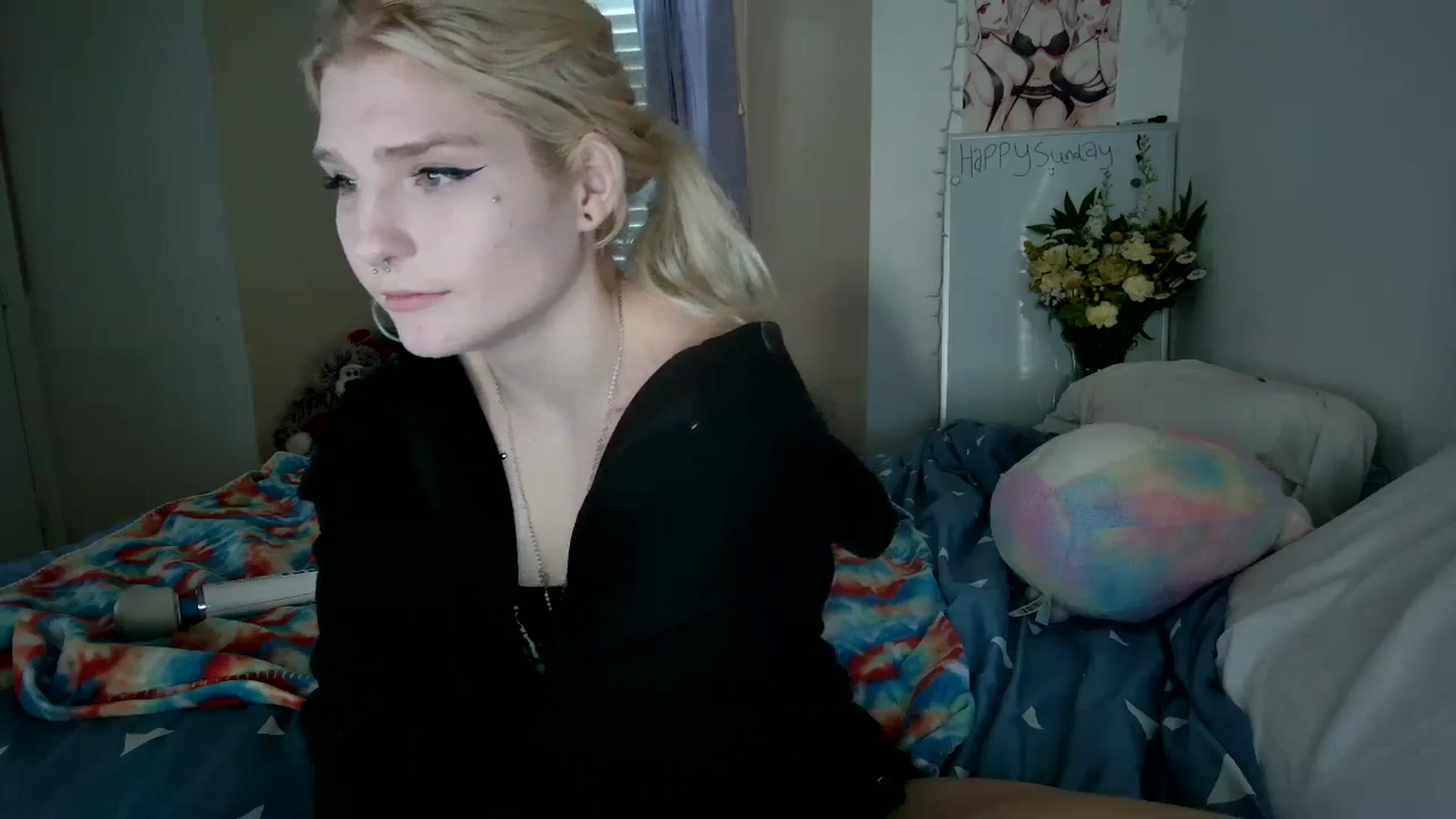Gallery image thumbnail from DuckChan0's myfreecams stream on, 10/15/2023, 21:15 image 14 of 20