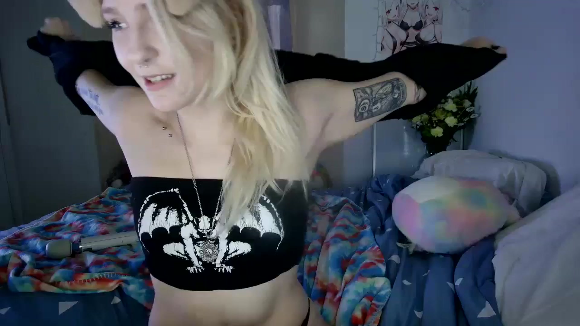 Gallery image thumbnail from DuckChan0's myfreecams stream on, 10/15/2023, 21:15 image 1 of 20