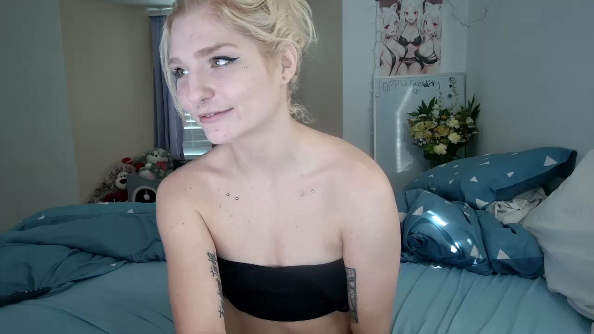 Gallery image thumbnail from DuckChan0's myfreecams stream on, 10/17/2023, 17:09 image 1 of 20