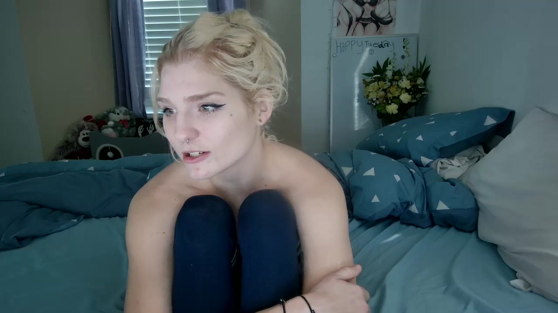 Gallery image thumbnail from DuckChan0's myfreecams stream on, 10/17/2023, 17:09 image 20 of 20