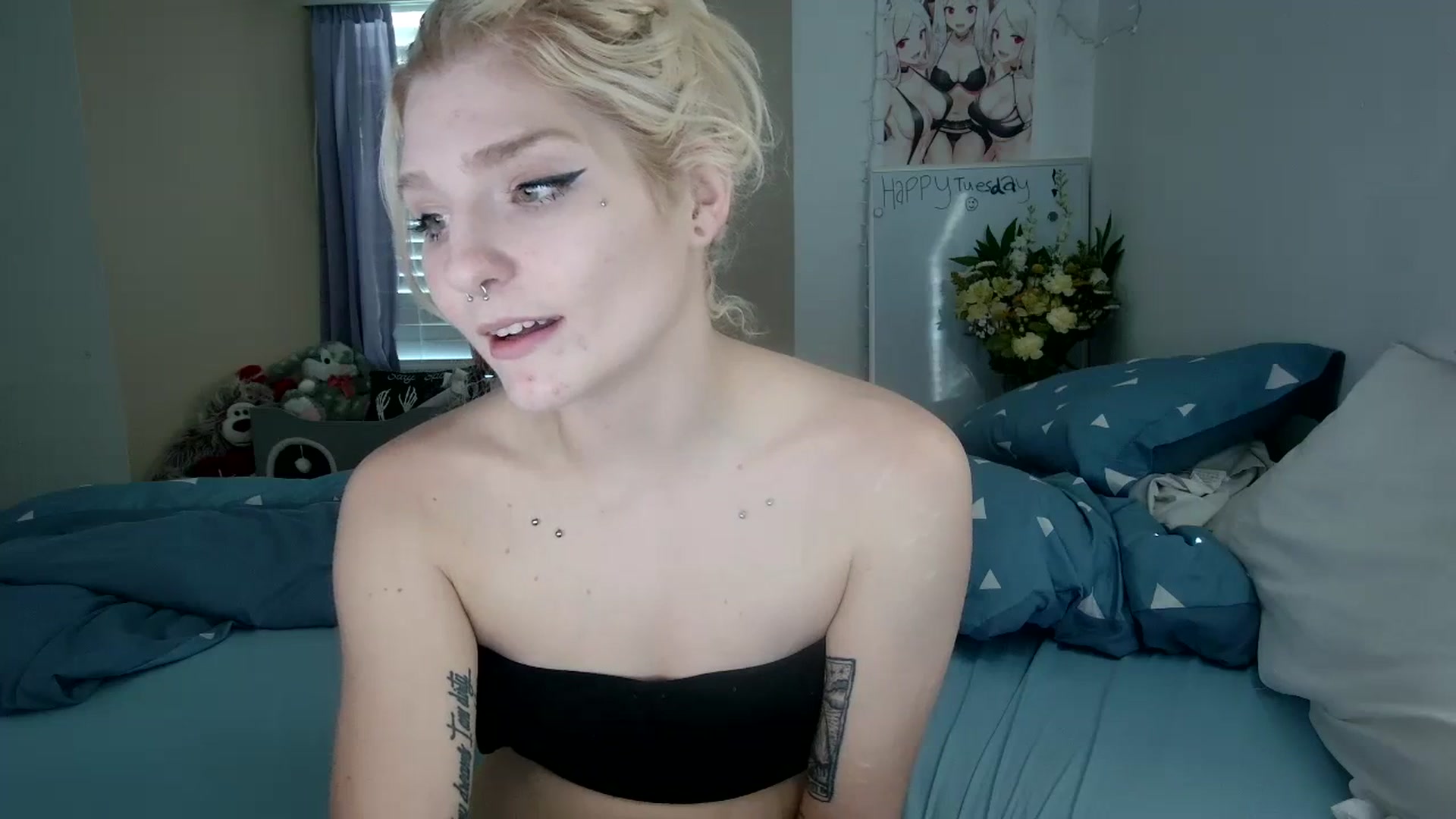 Gallery image thumbnail from DuckChan0's myfreecams stream on, 10/17/2023, 17:09 image 16 of 20