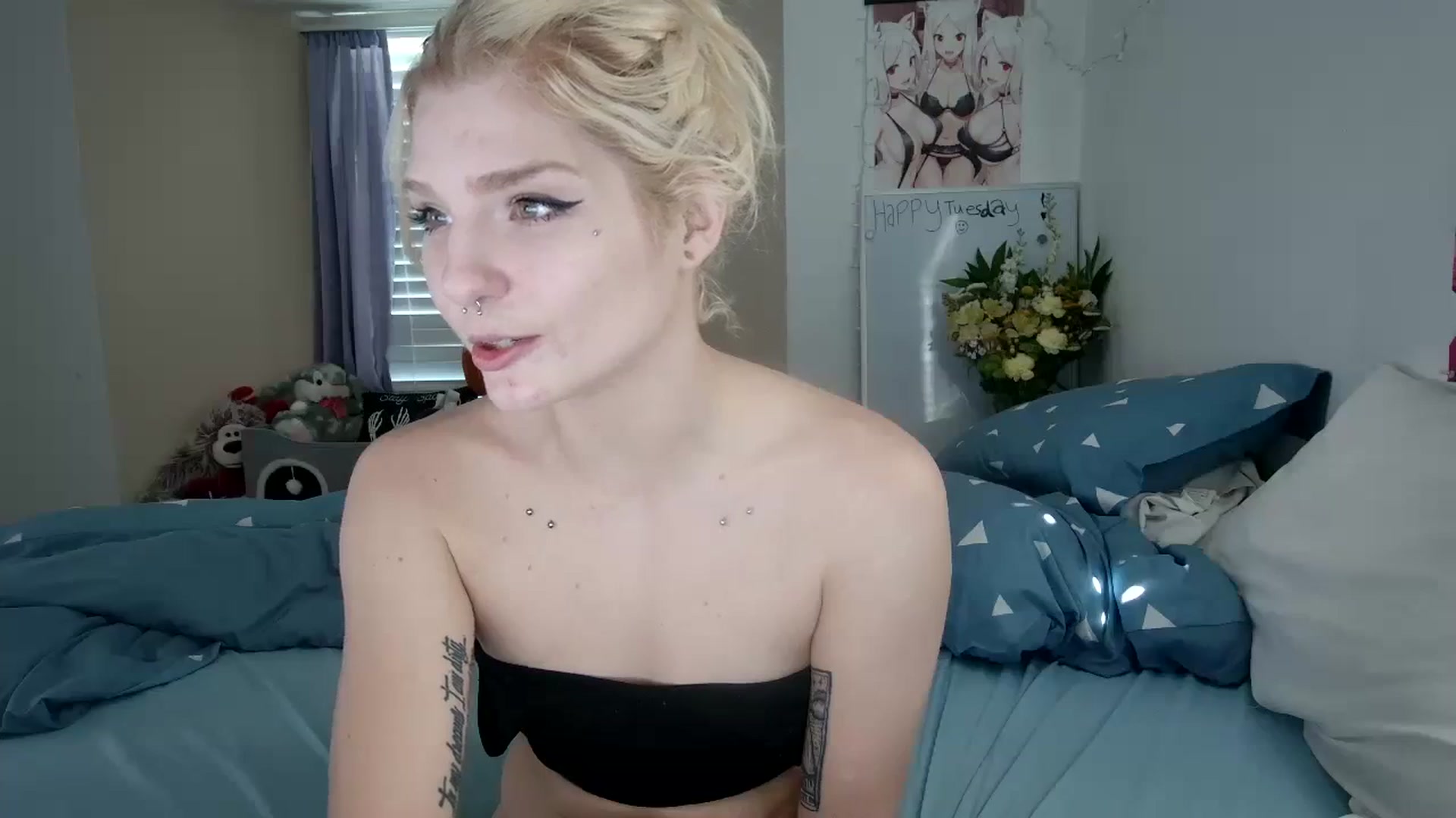 Gallery image thumbnail from DuckChan0's myfreecams stream on, 10/17/2023, 17:09 image 9 of 20